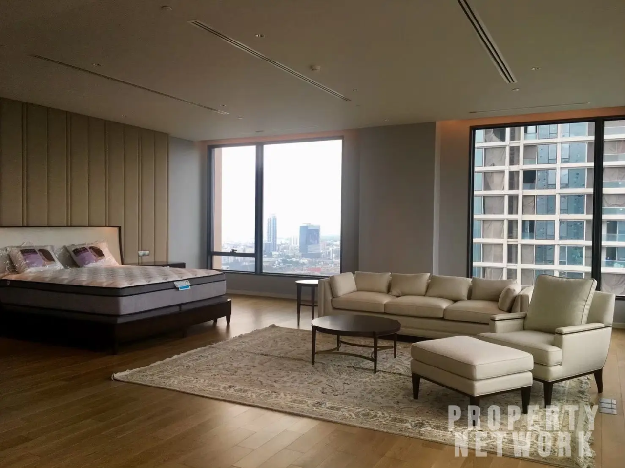 3 Bedrooms 3 Bathrooms Size 344.13sqm Sindhorn Residence for Rent 420,000 THB for Sale 125,000,000 MB