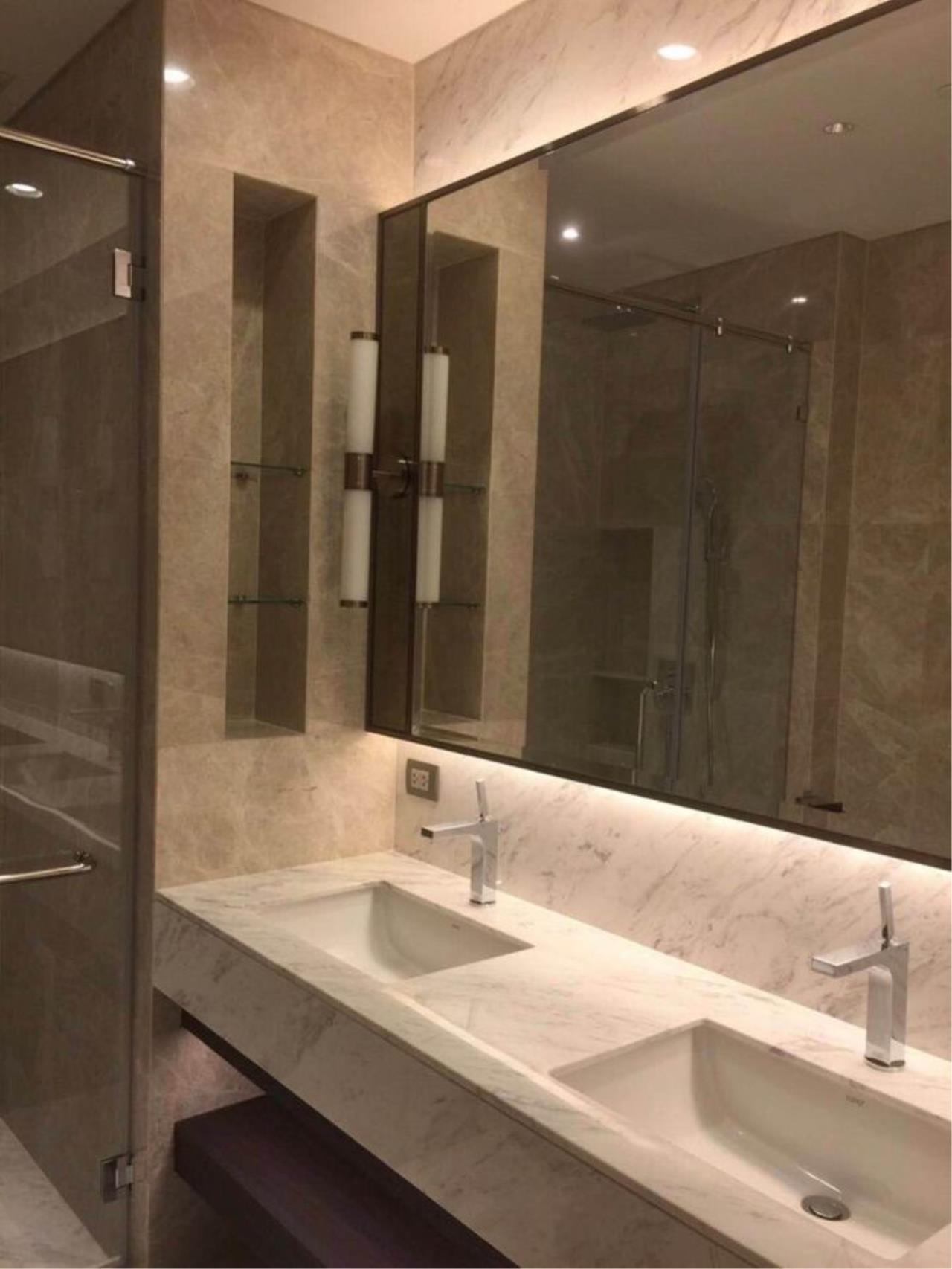 2 bedrooms 2 bathrooms sindhorn residence for rent