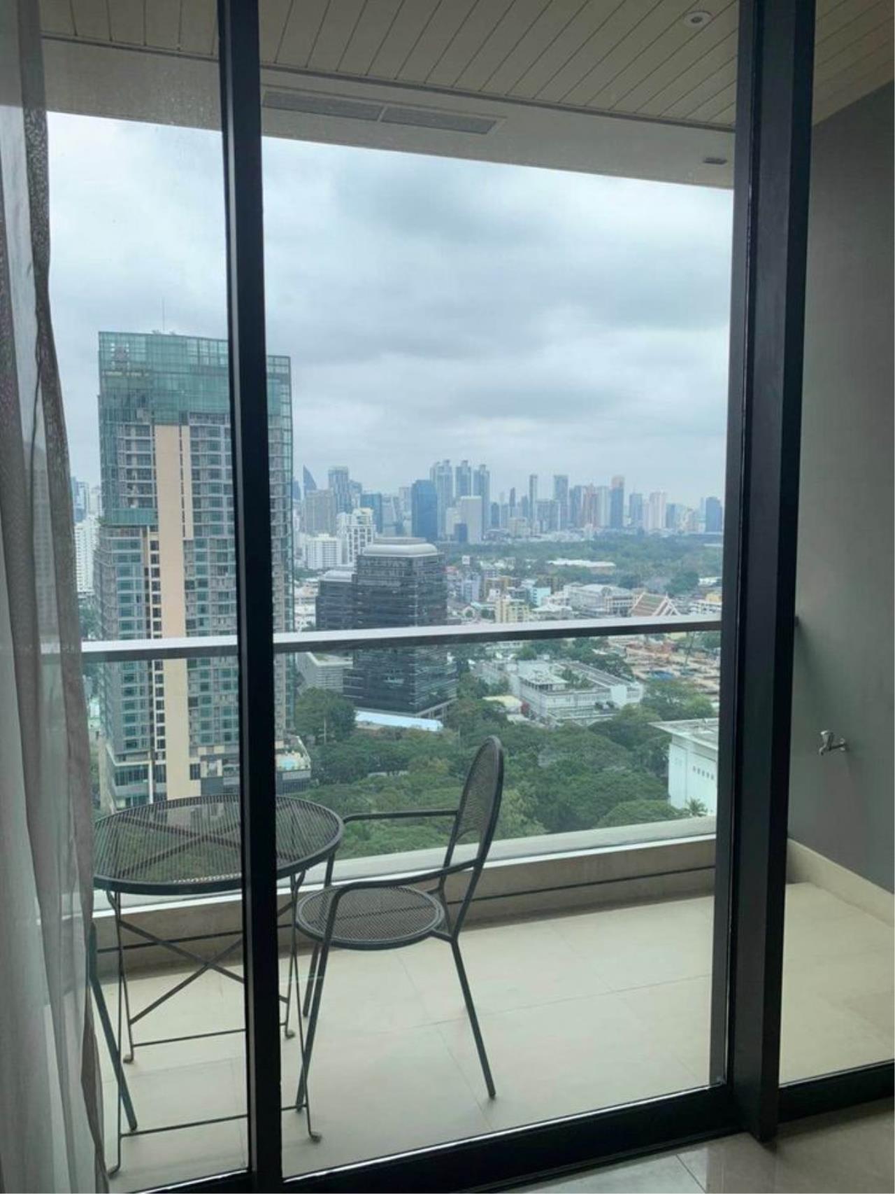 2 bedrooms 2 bathrooms sindhorn residence for rent