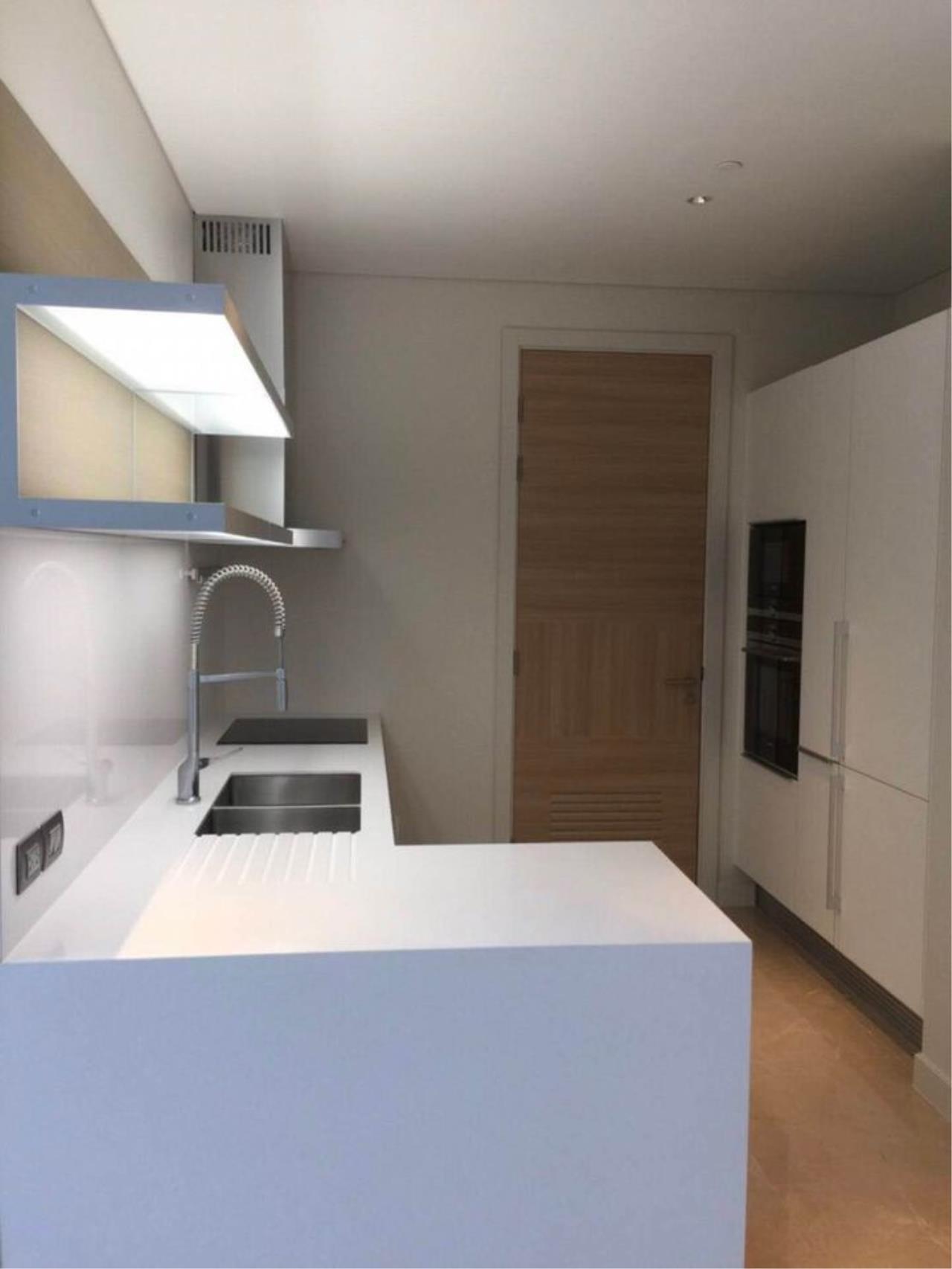 2 bedrooms 2 bathrooms sindhorn residence for rent