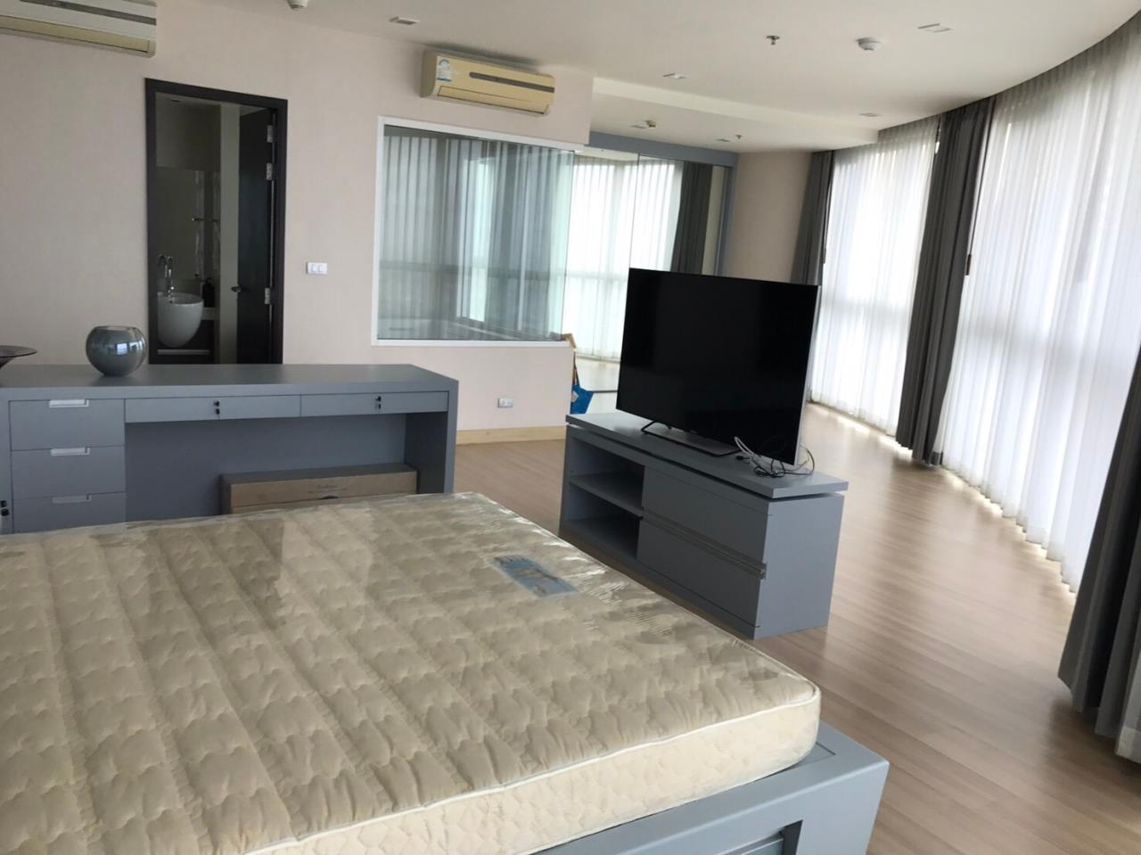 3 bedrooms 3 bathrooms skywalk residences for sale
