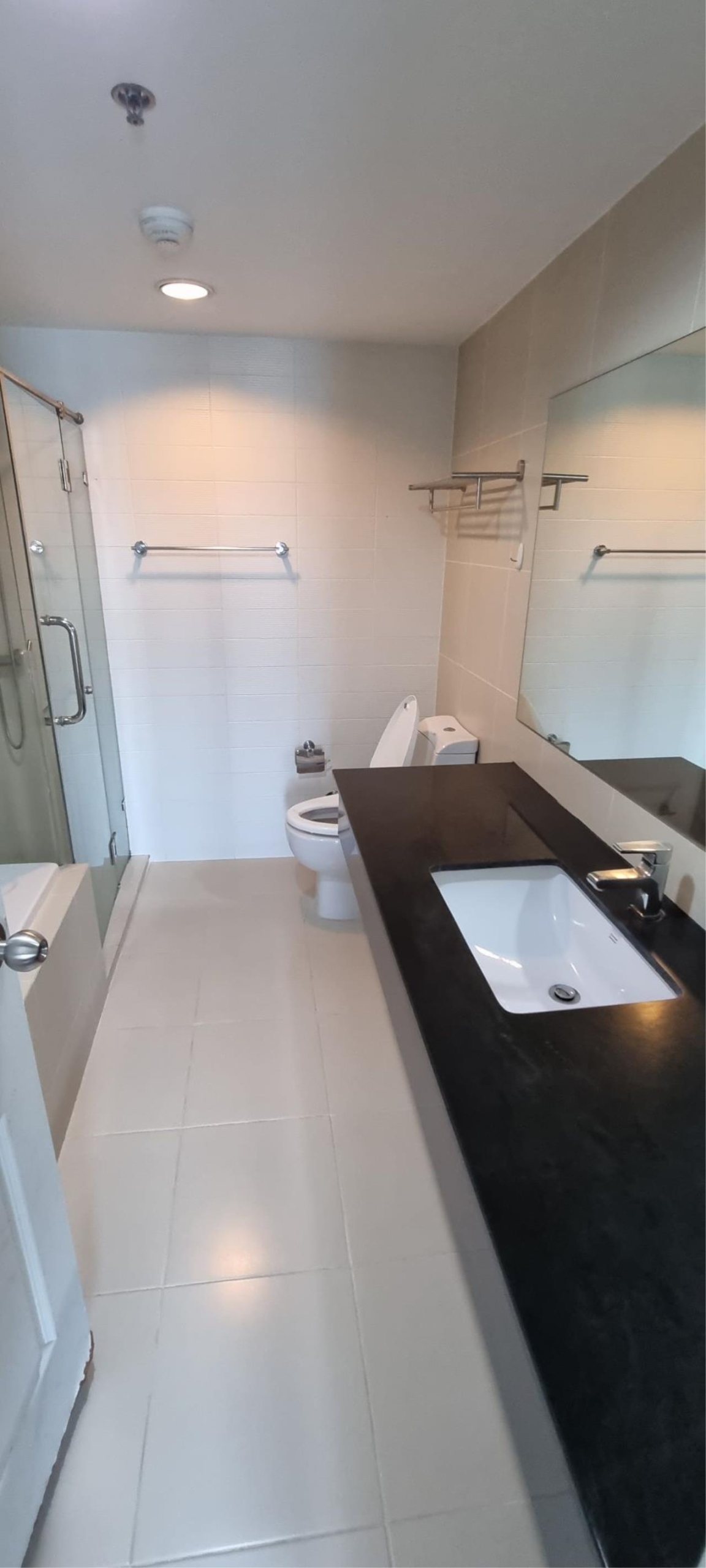 3 bedrooms 2 bathrooms size 106 sqm. tower c belle rama 9 for rent