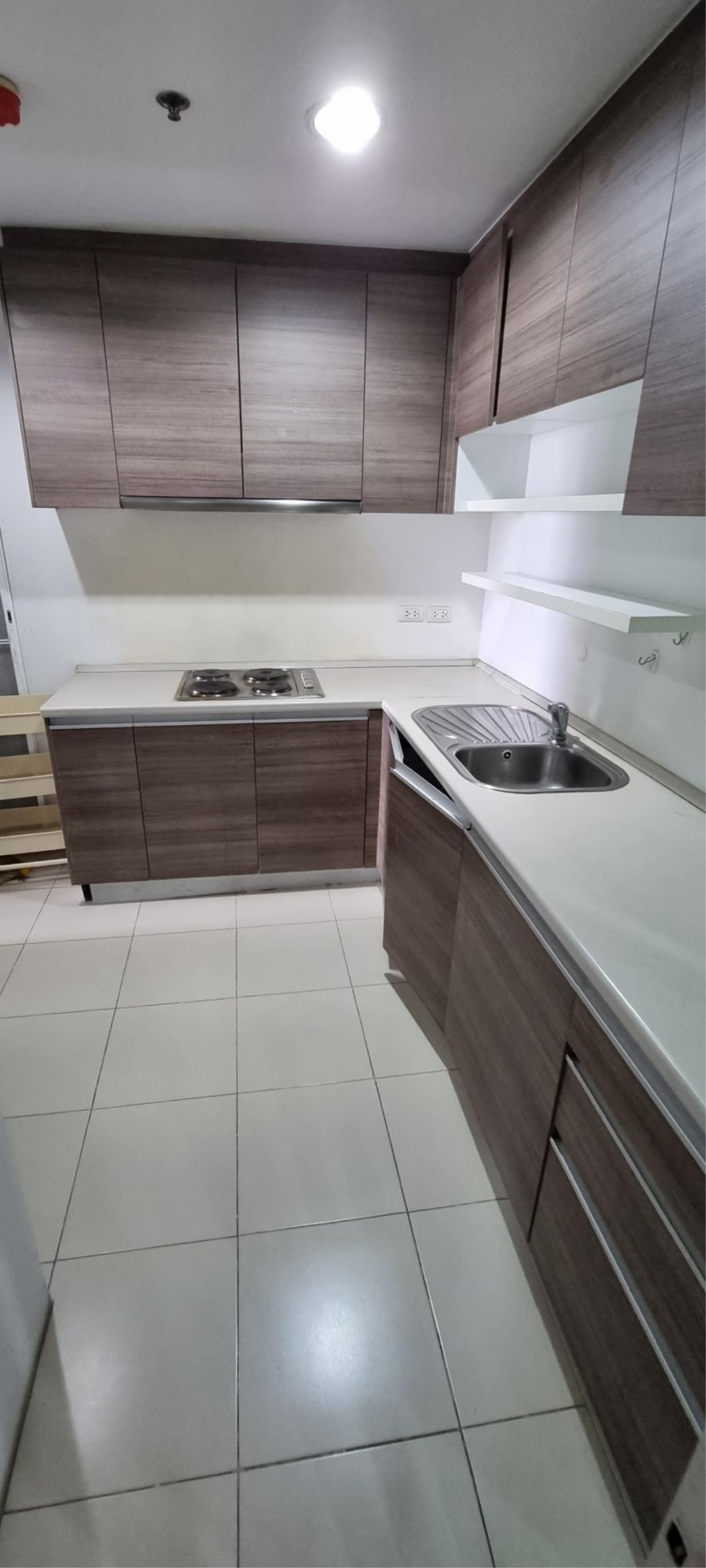 3 bedrooms 2 bathrooms size 106 sqm. tower c belle rama 9 for rent
