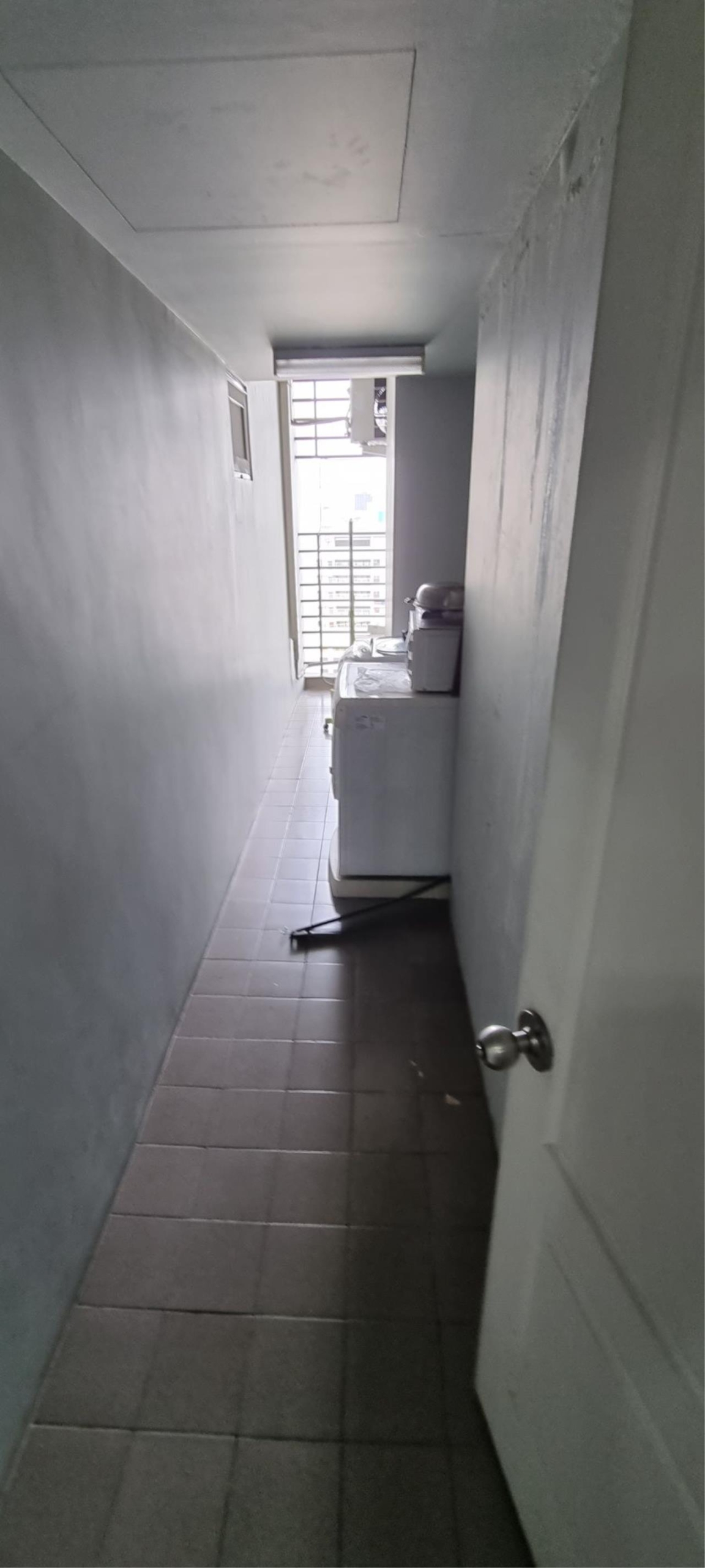 3 bedrooms 2 bathrooms size 106 sqm. tower c belle rama 9 for rent