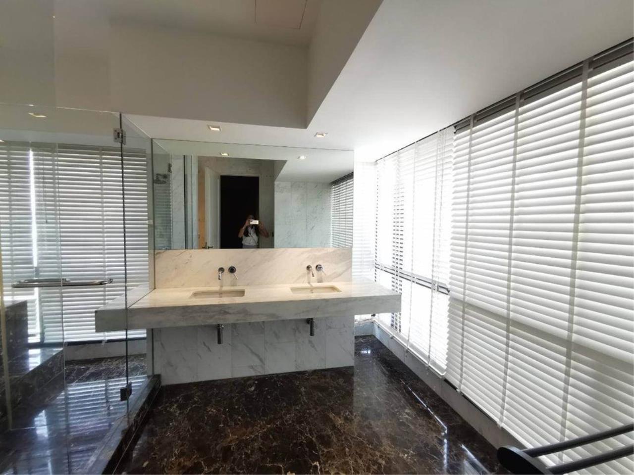 3 bedrooms 4 bathrooms size 365sqm. le raffine 39 for rent for sale