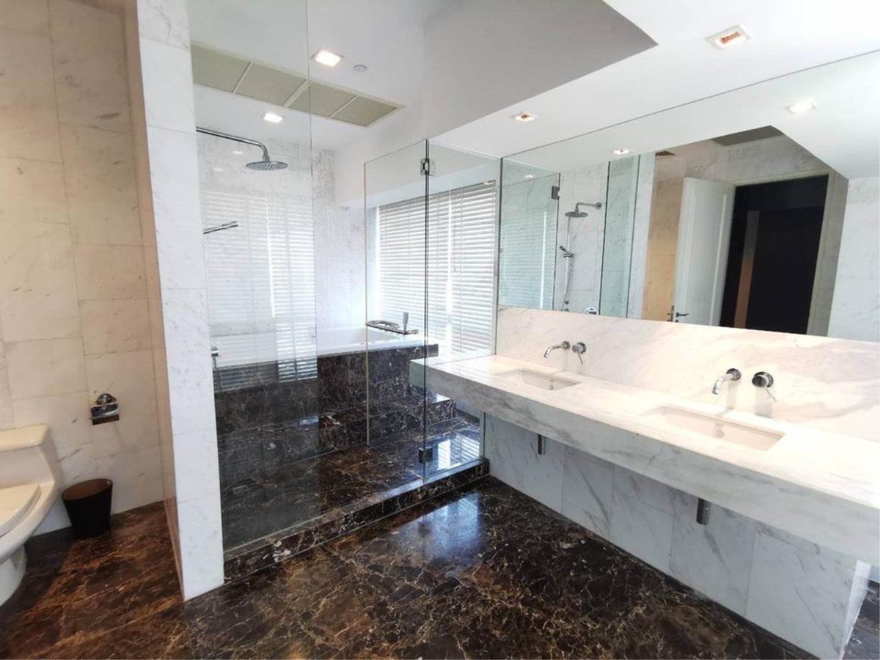 3 bedrooms 4 bathrooms size 365sqm. le raffine 39 for rent for sale