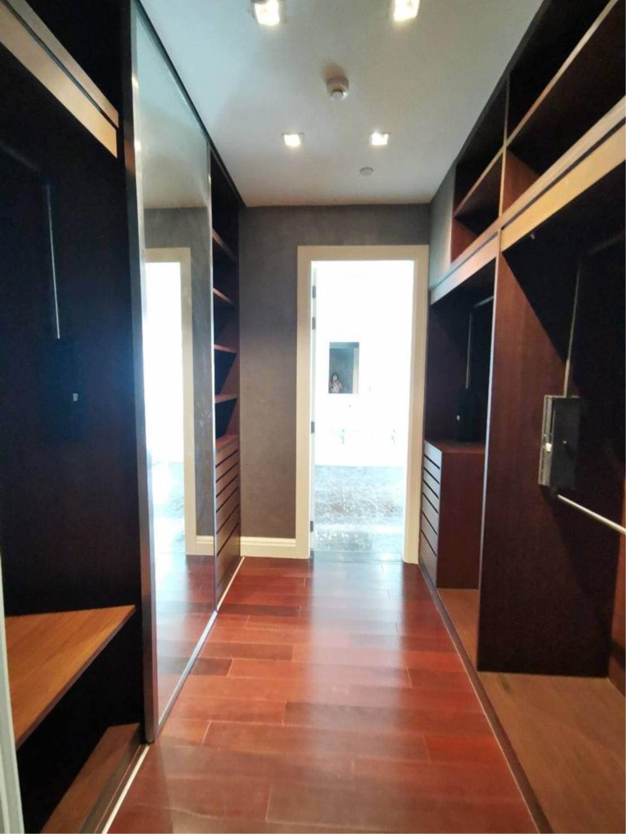 3 bedrooms 4 bathrooms size 365sqm. le raffine 39 for rent for sale