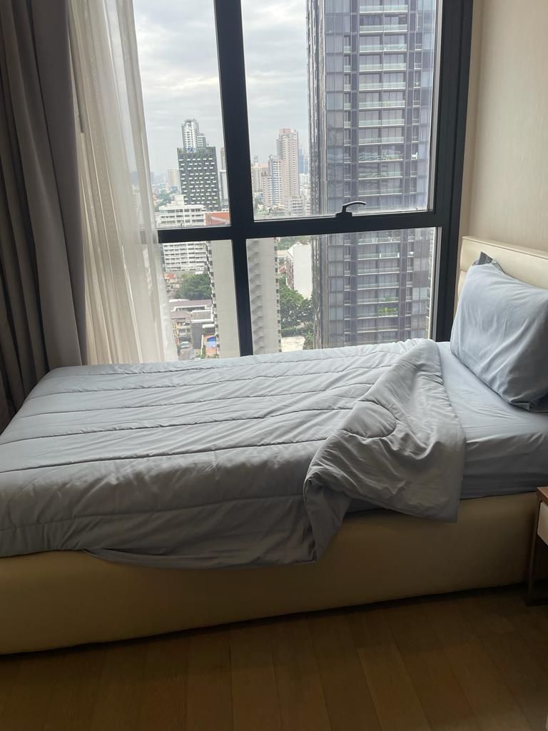 2 beds 2 bath 66sqm AShton ASoke for rent
