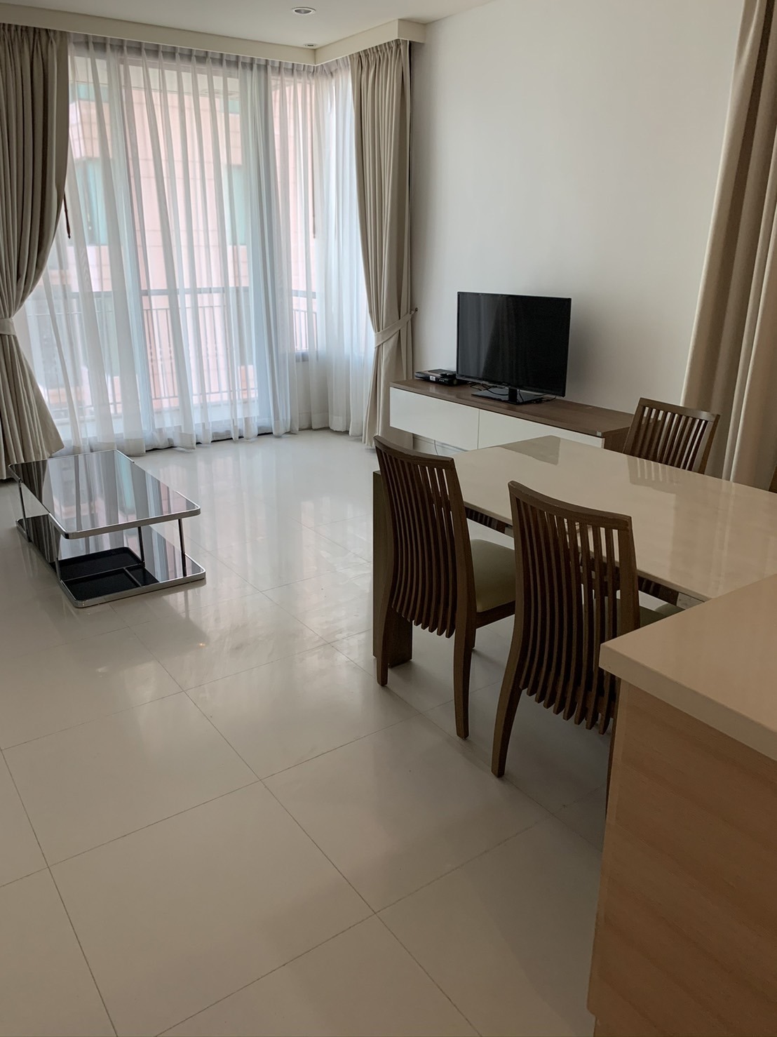 Aguston Sukhumvit 22 for rent