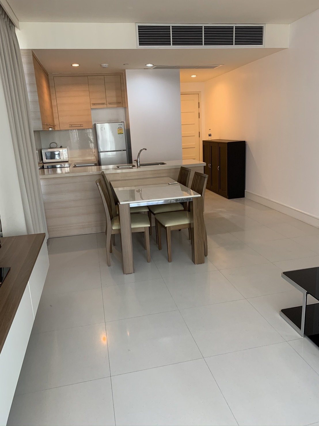 Aguston Sukhumvit 22 for rent