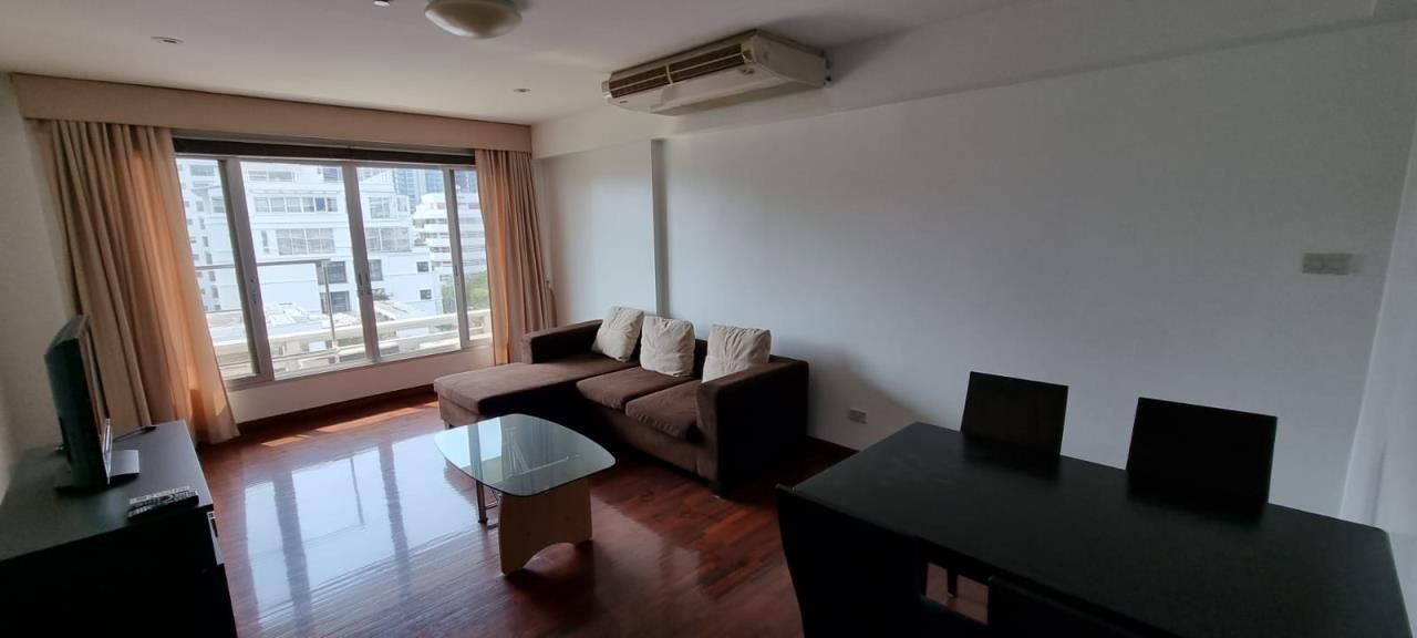 2 Bedrooms 2 Bathrooms Size 70sqm. Navin Court for Rent