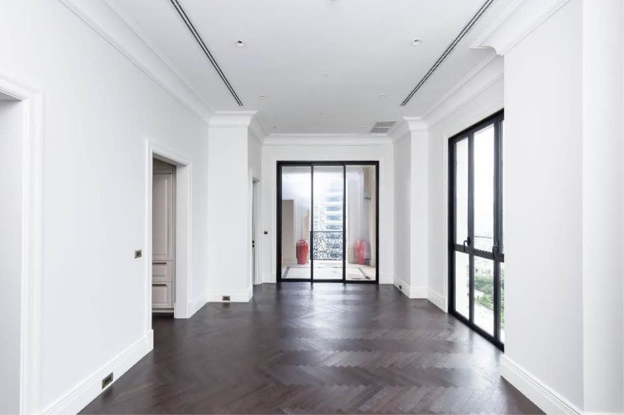 2 Bedrooms 3 Bathrooms Size 121.04sqm. 98 Wireless for Sale
