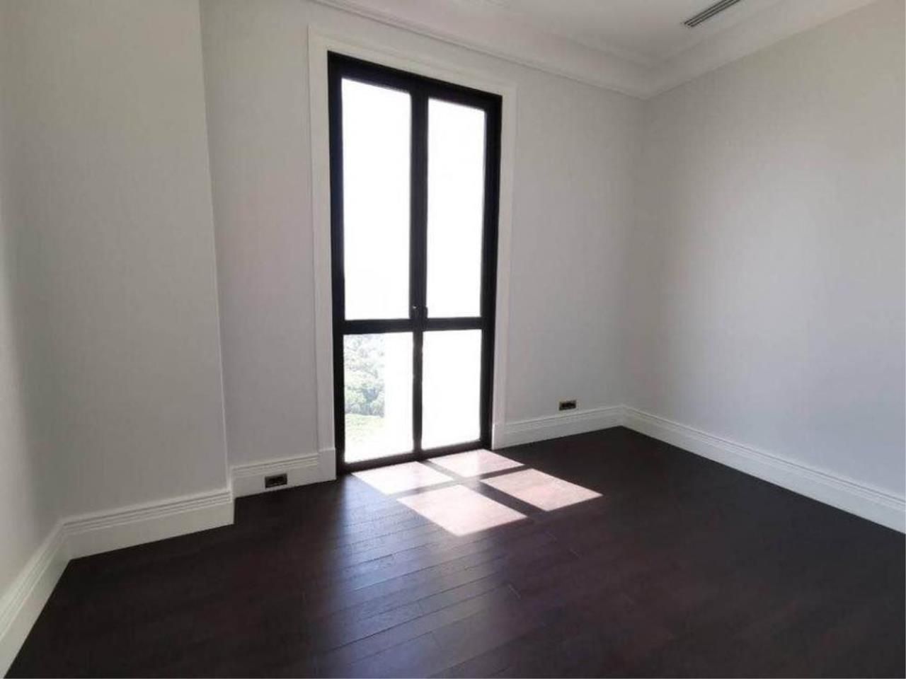 2 Bedrooms 3 Bathrooms Size 121.04sqm. 98 Wireless for Sale