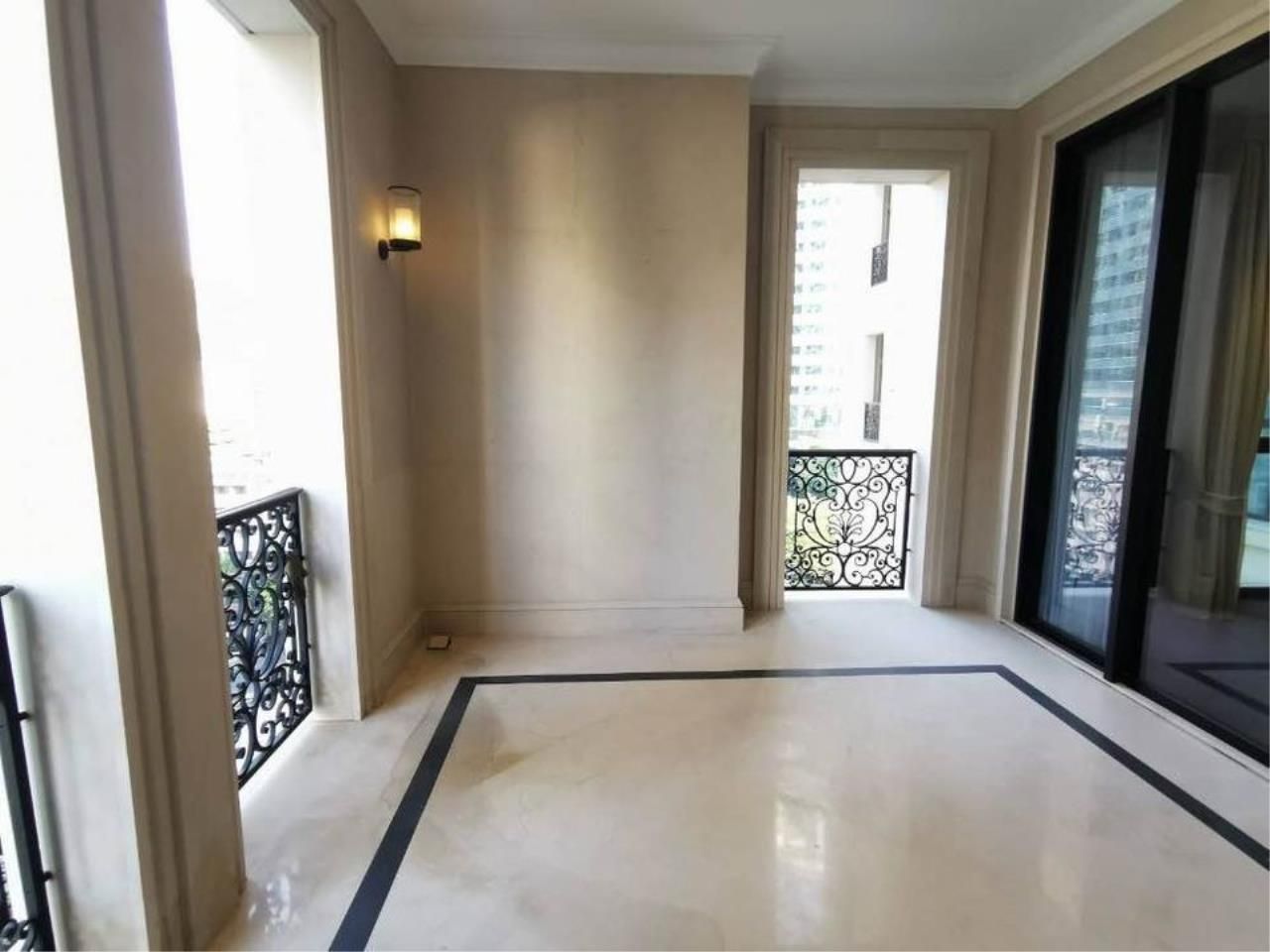 3 Bedrooms 4 Bathrooms Size 250.49sqm. 98 Wireless for Sale