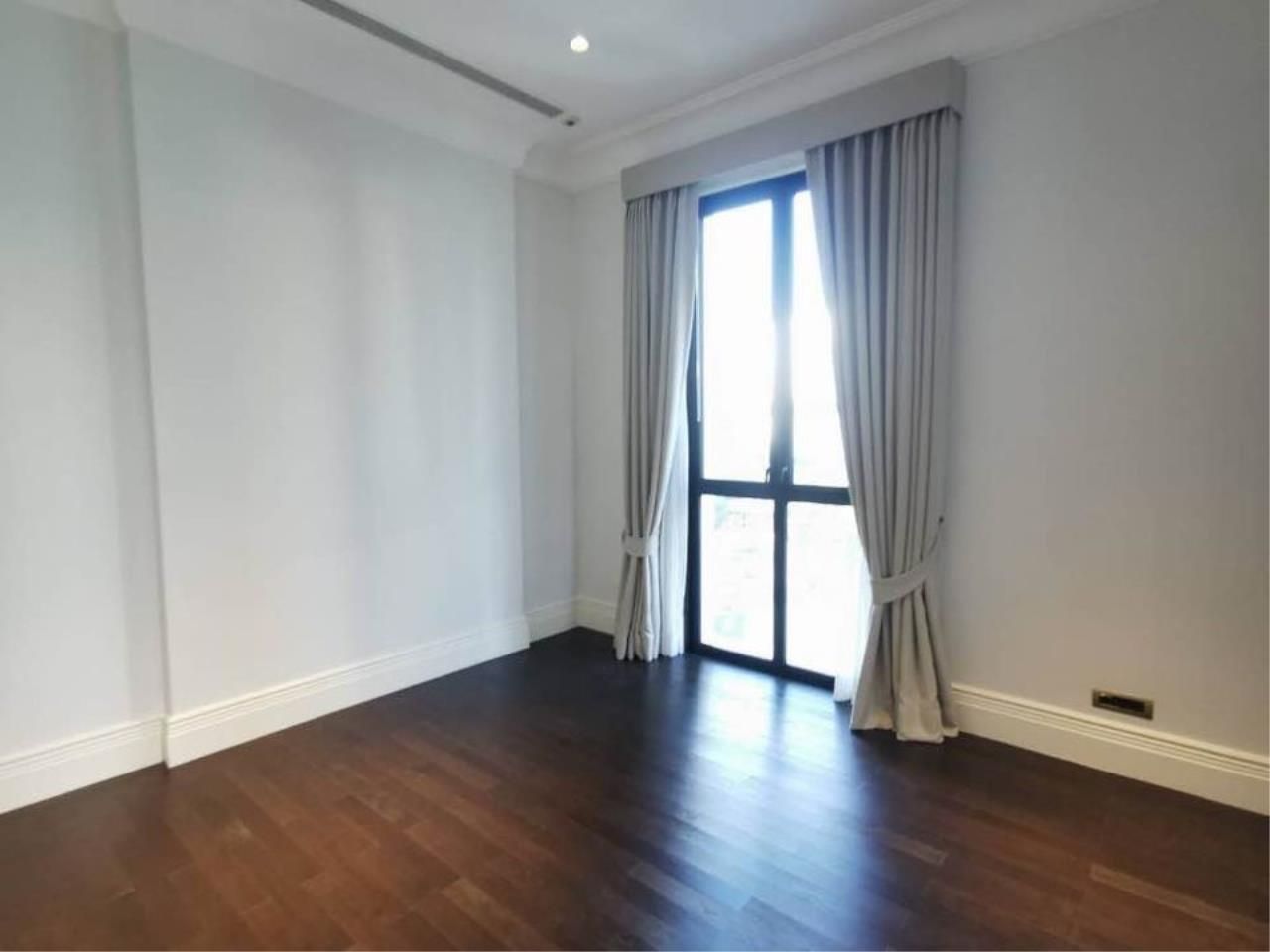 3 Bedrooms 4 Bathrooms Size 250.49sqm. 98 Wireless for Sale