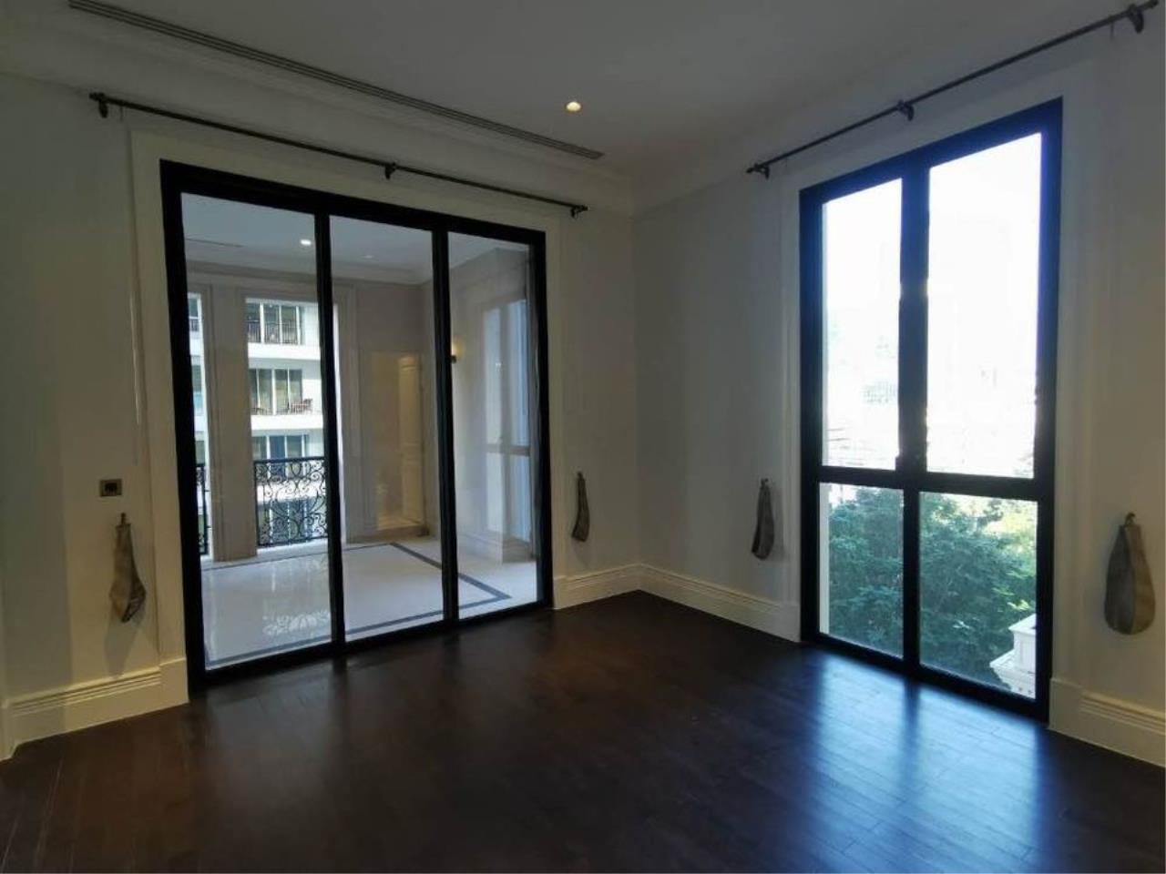 3 Bedrooms 4 Bathrooms Size 250.49sqm. 98 Wireless for Sale