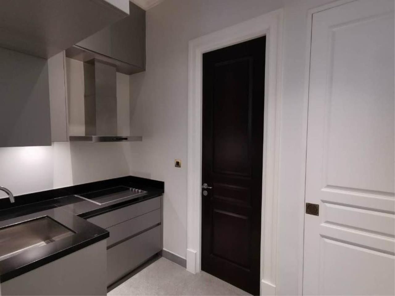 3 Bedrooms 4 Bathrooms Size 250.49sqm. 98 Wireless for Sale