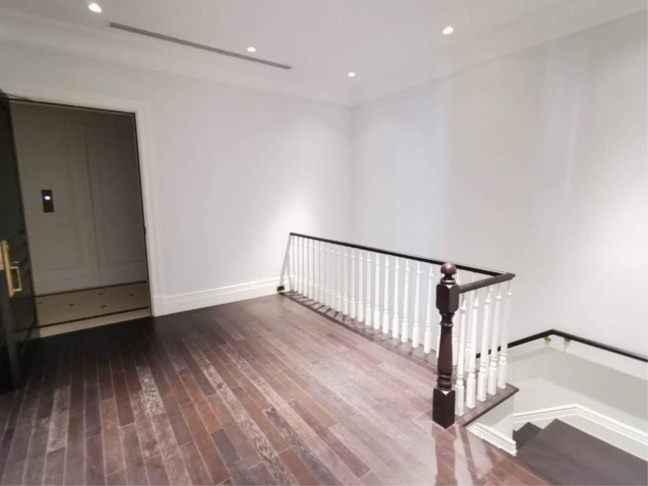 3 Bedrooms 4 Bathrooms Size 250.49sqm. 98 Wireless for Sale