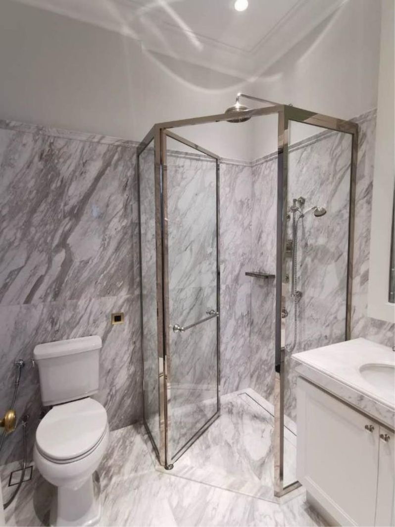 3 Bedrooms 4 Bathrooms Size 250.49sqm. 98 Wireless for Sale