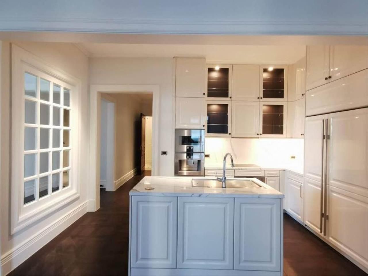 3 Bedrooms 4 Bathrooms Size 250.49sqm. 98 Wireless for Sale