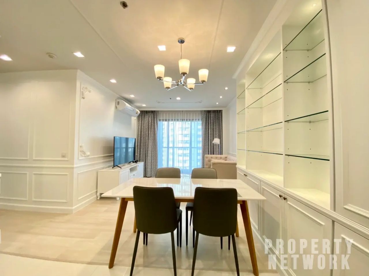 2 Bedrooms 2 Bathrooms Size 65sqm. Life One Wireless for Rent