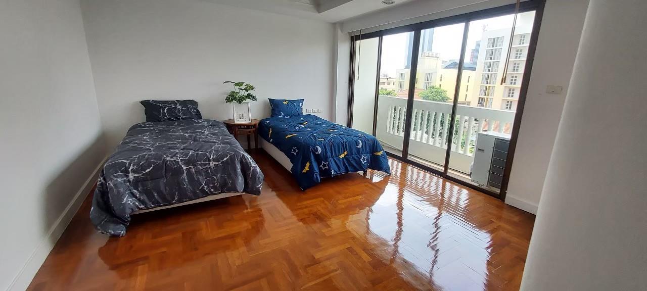 5 Bedrooms 5 Bathrooms Size 420sqm. Sangsuap Mansion for Rent