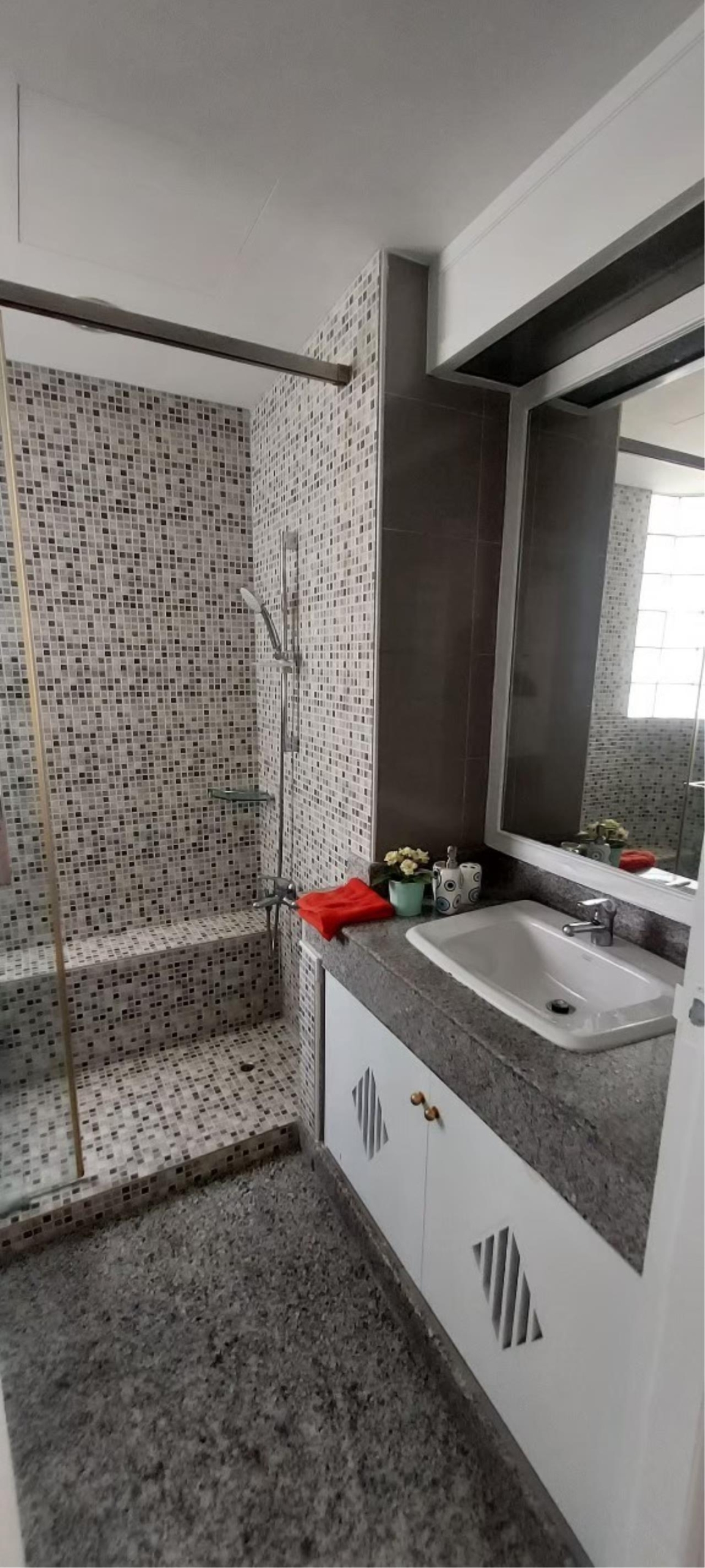5 Bedrooms 5 Bathrooms Size 420sqm. Sangsuap Mansion for Rent