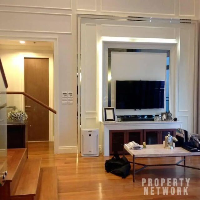 3 bedrooms 3 bathrooms bright sukhumvit 24 for rent sale