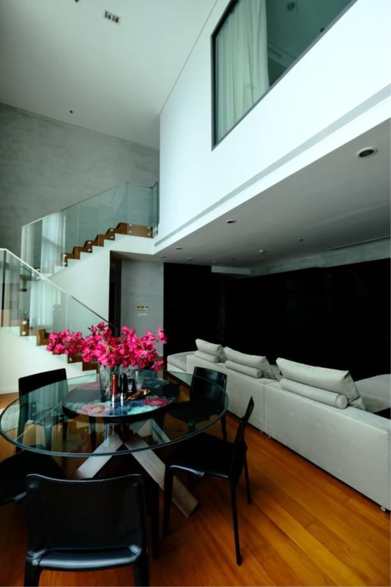 3 bedrooms 3 bathrooms bright sukhumvit 24 for sale