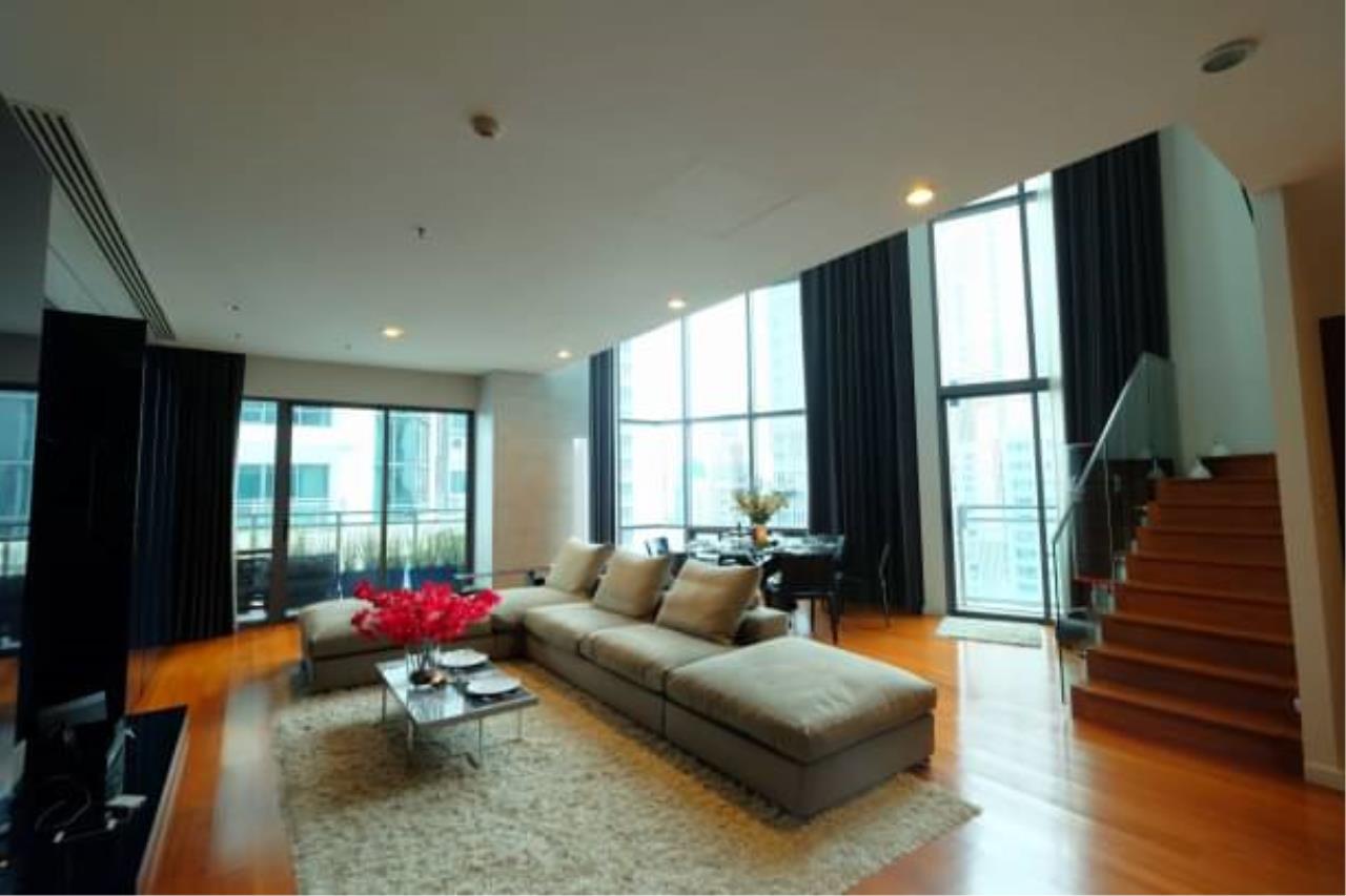 3 bedrooms 3 bathrooms bright sukhumvit 24 for sale