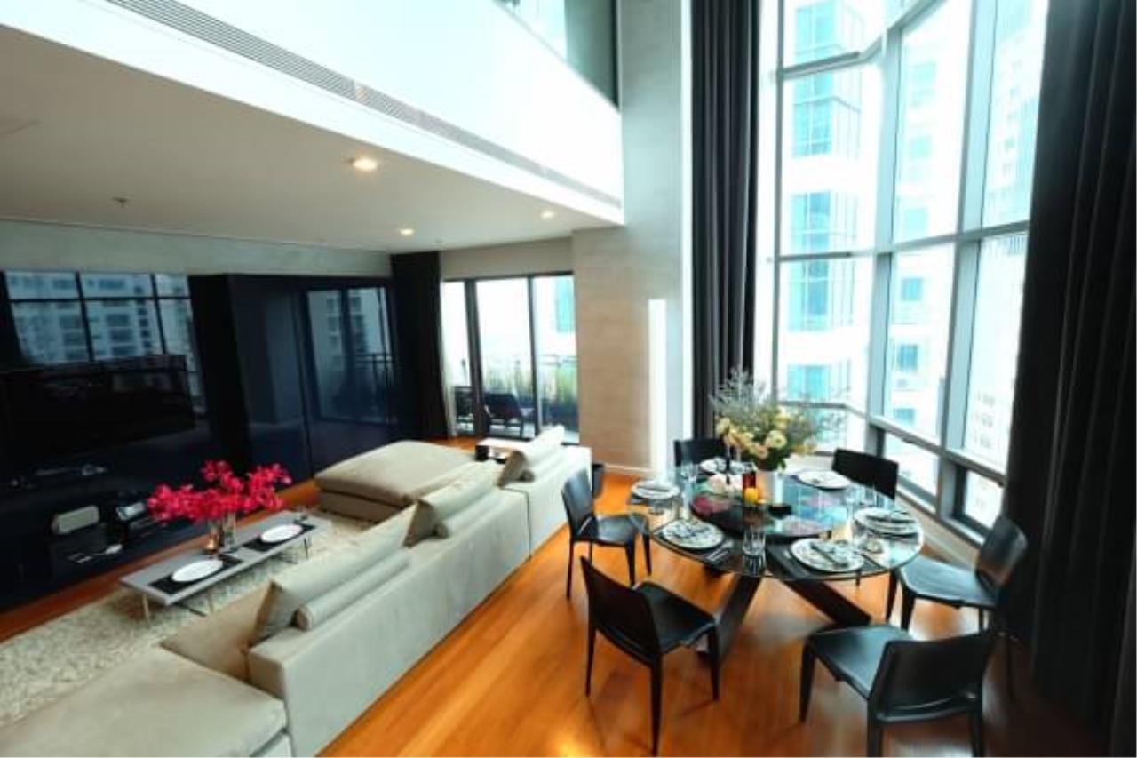3 bedrooms 3 bathrooms bright sukhumvit 24 for sale