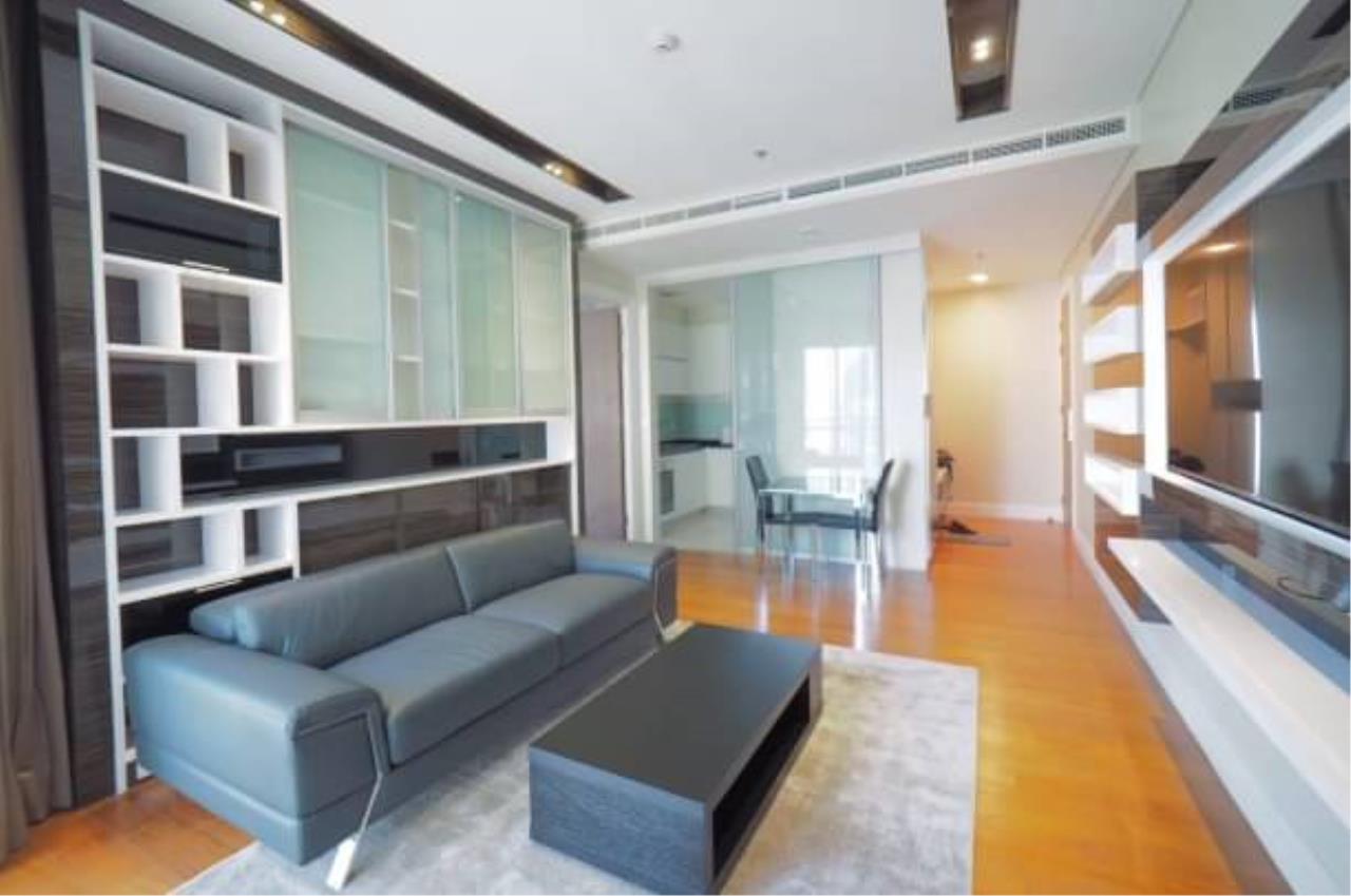 two bedrooms, two bathrooms at bright sukhumvit 24 for rent.