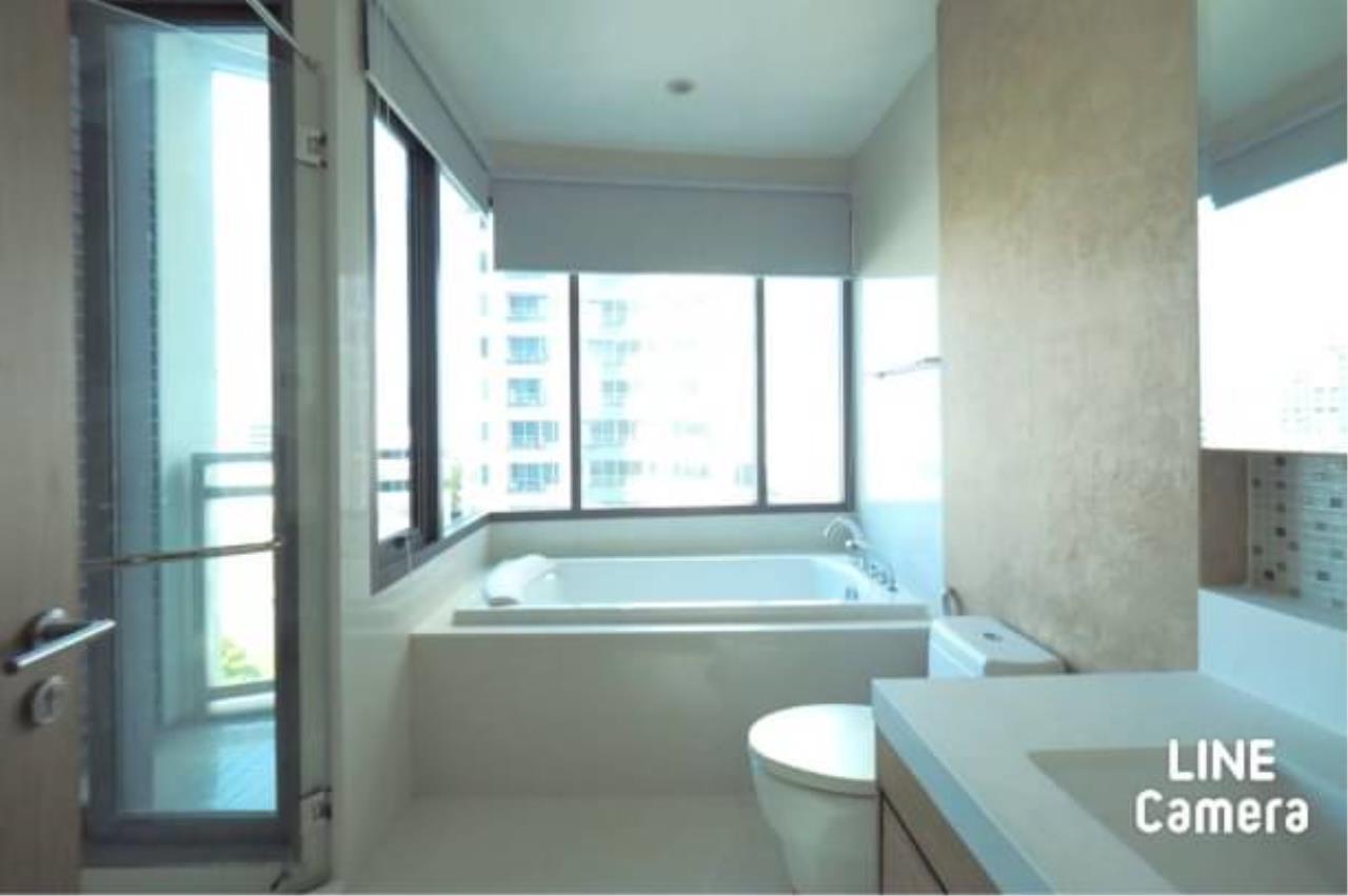 two bedrooms, two bathrooms at bright sukhumvit 24 for rent.