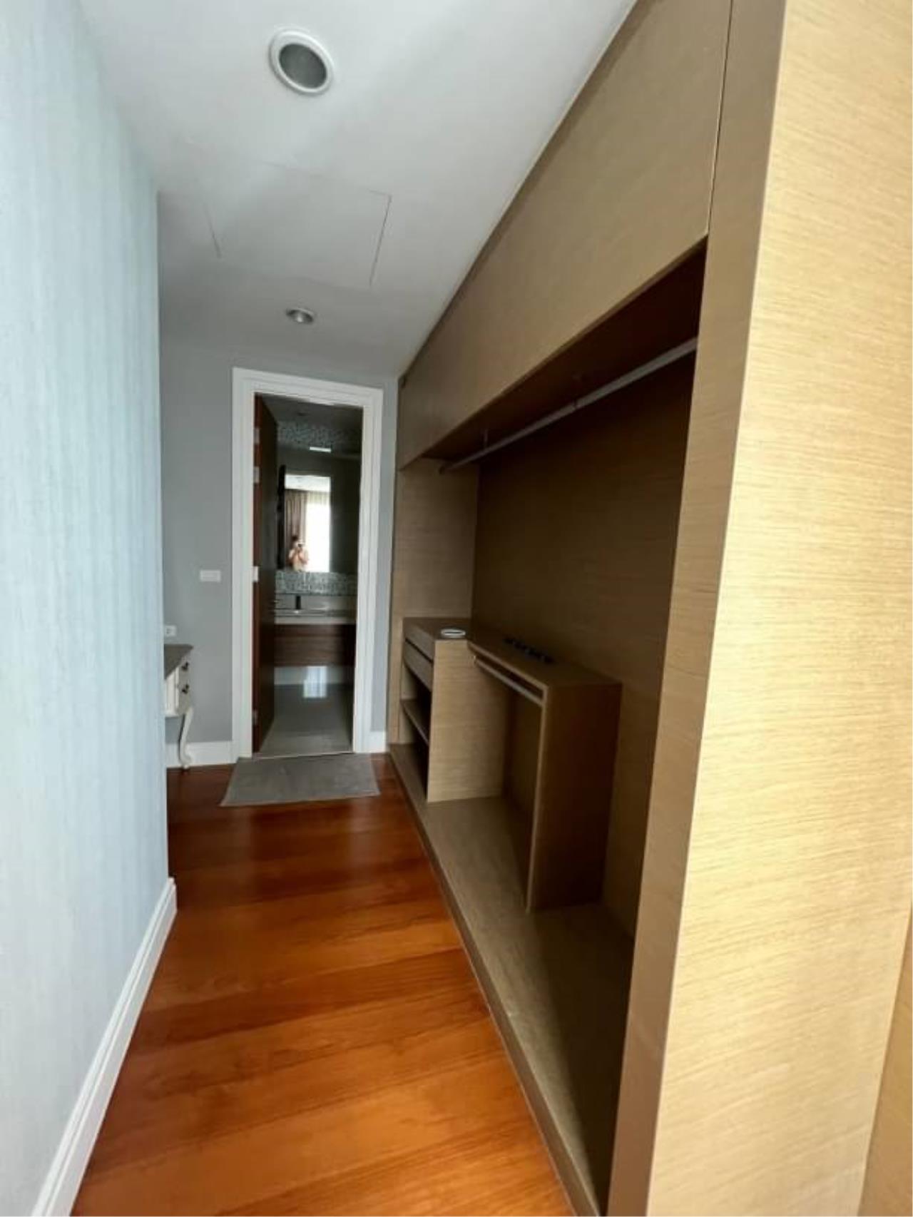 three bedrooms, three bathrooms at bright 24 for rent.