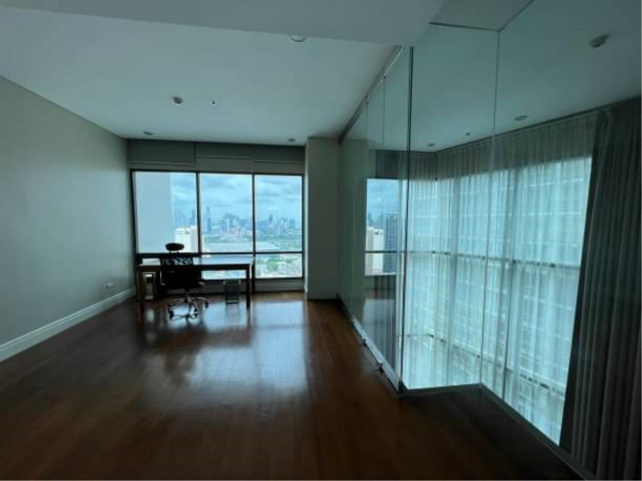 three bedrooms, three bathrooms at bright 24 for rent.