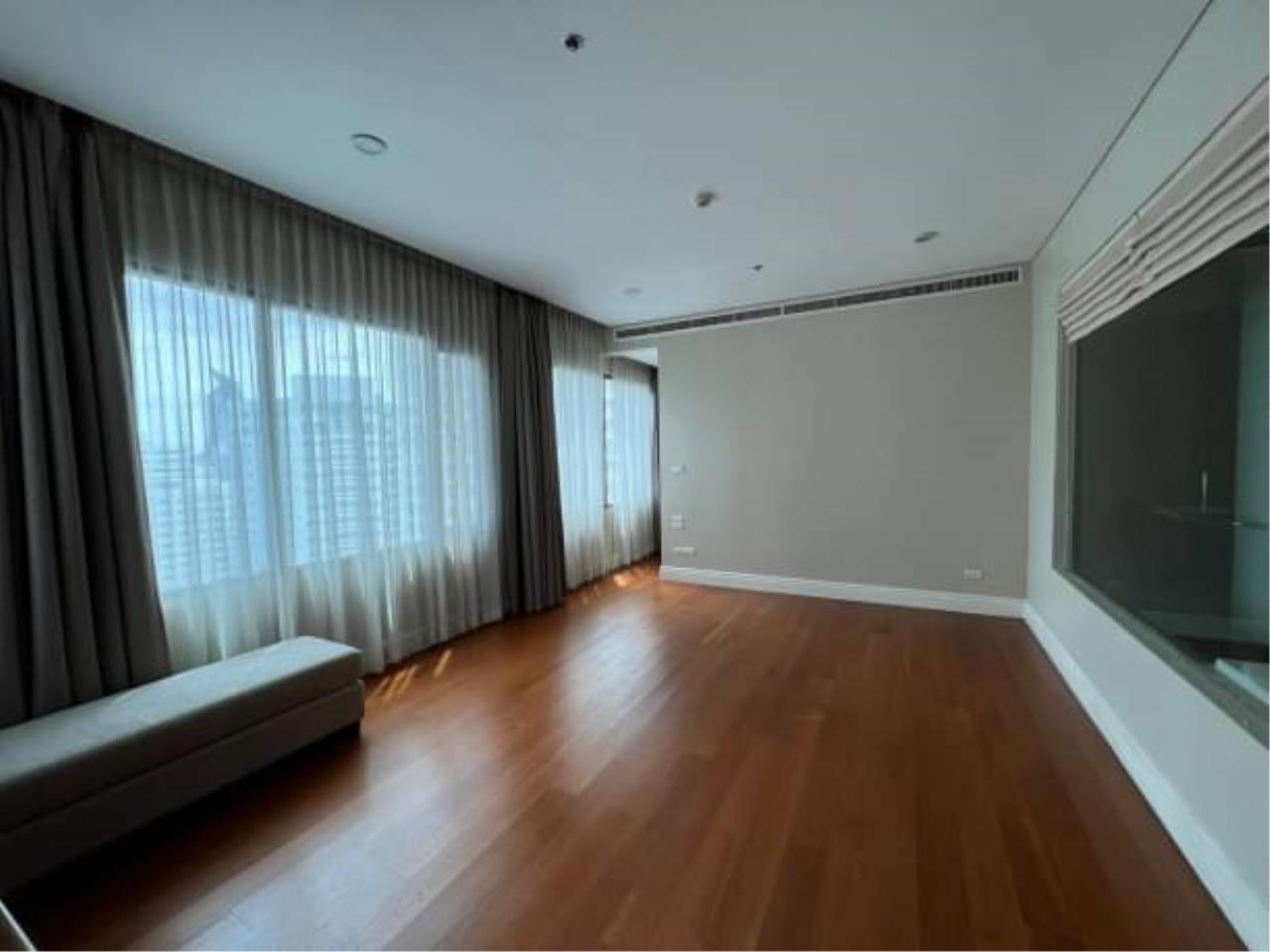three bedrooms, three bathrooms at bright 24 for rent.