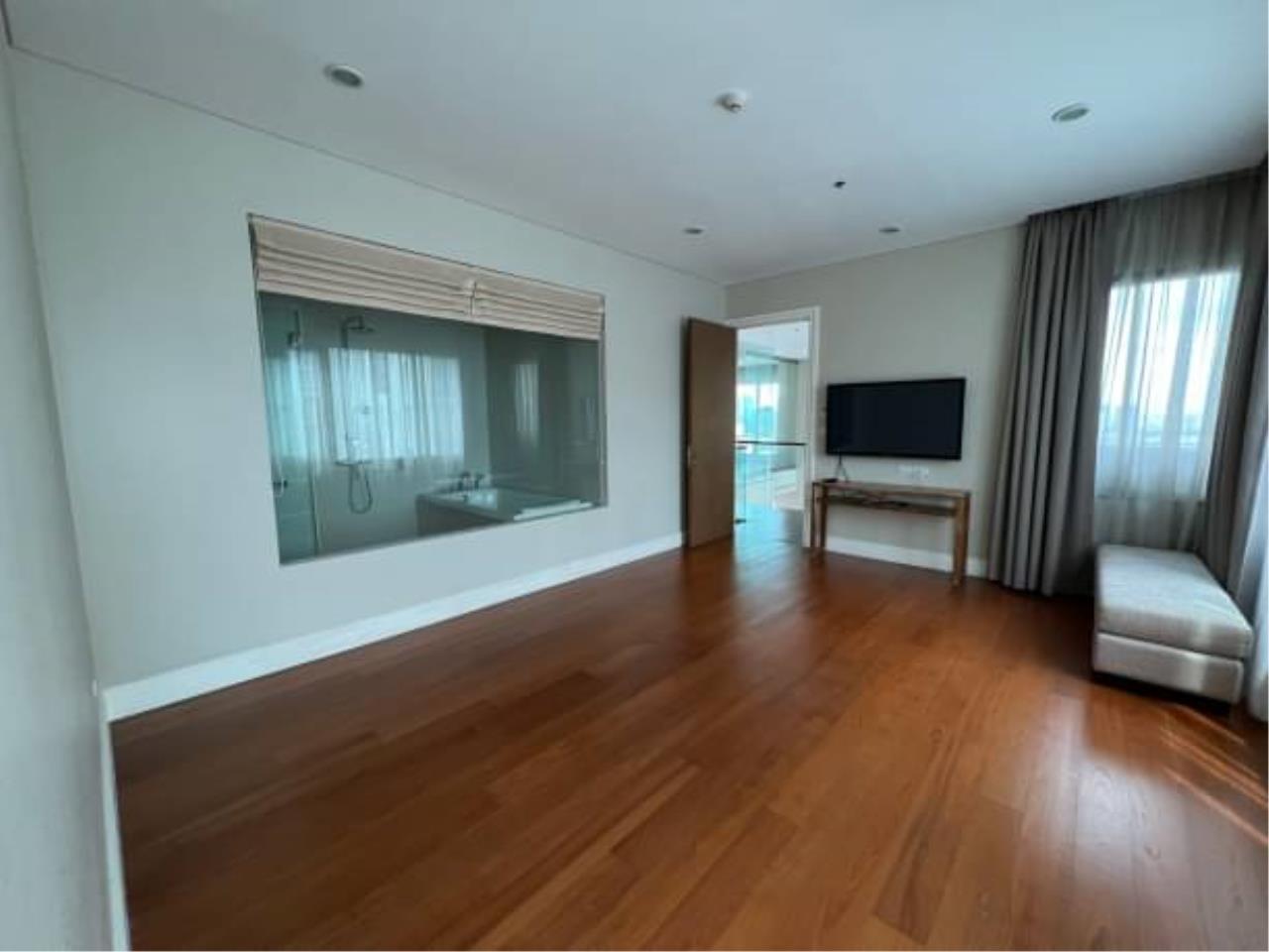 three bedrooms, three bathrooms at bright 24 for rent.