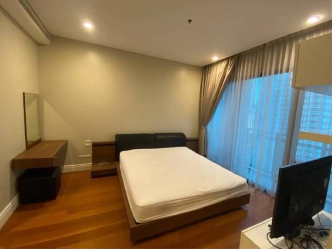 3 bedrooms 3 bathrooms at bright sukhumvit 24 for rent