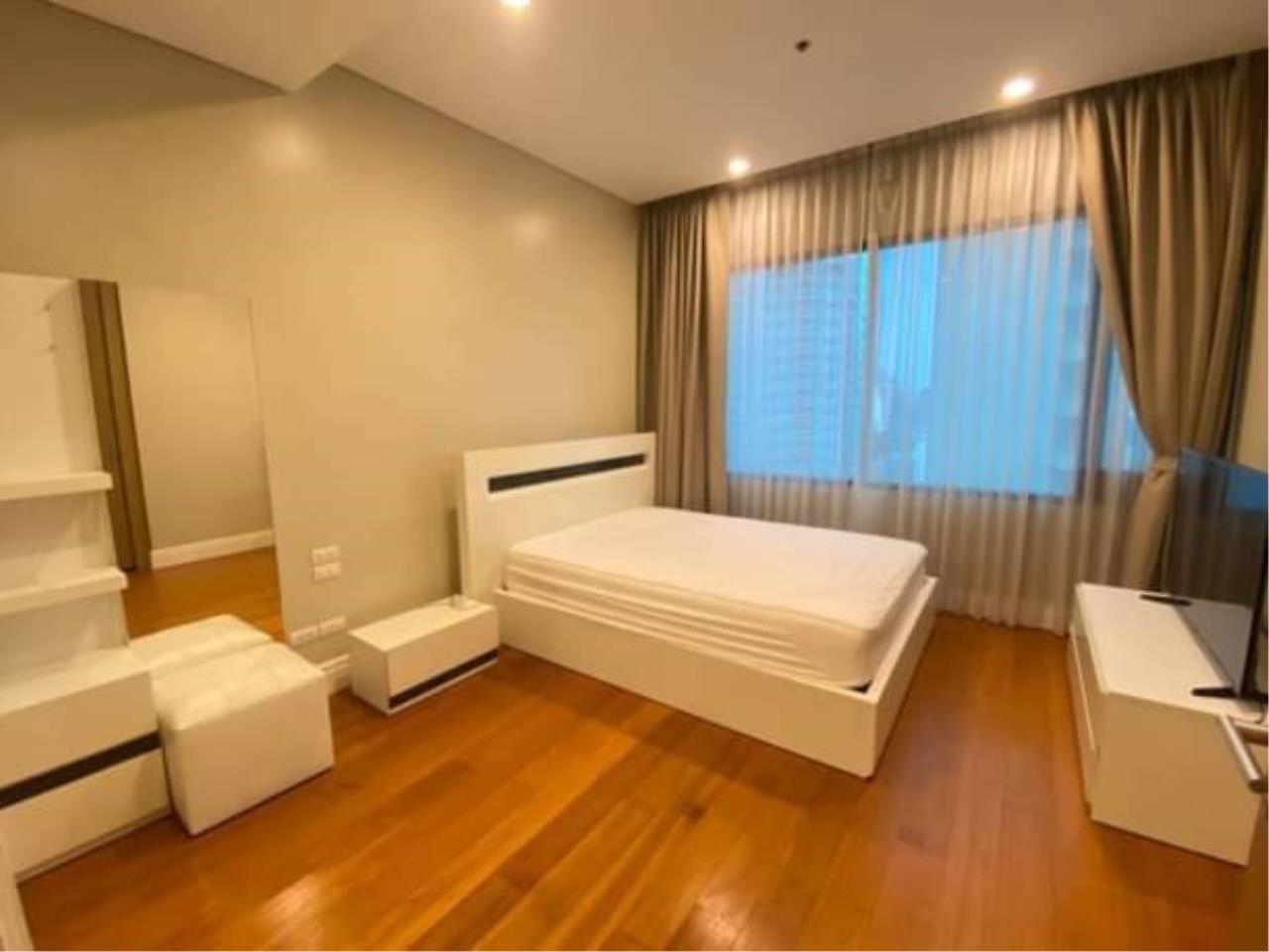 3 bedrooms 3 bathrooms at bright sukhumvit 24 for rent