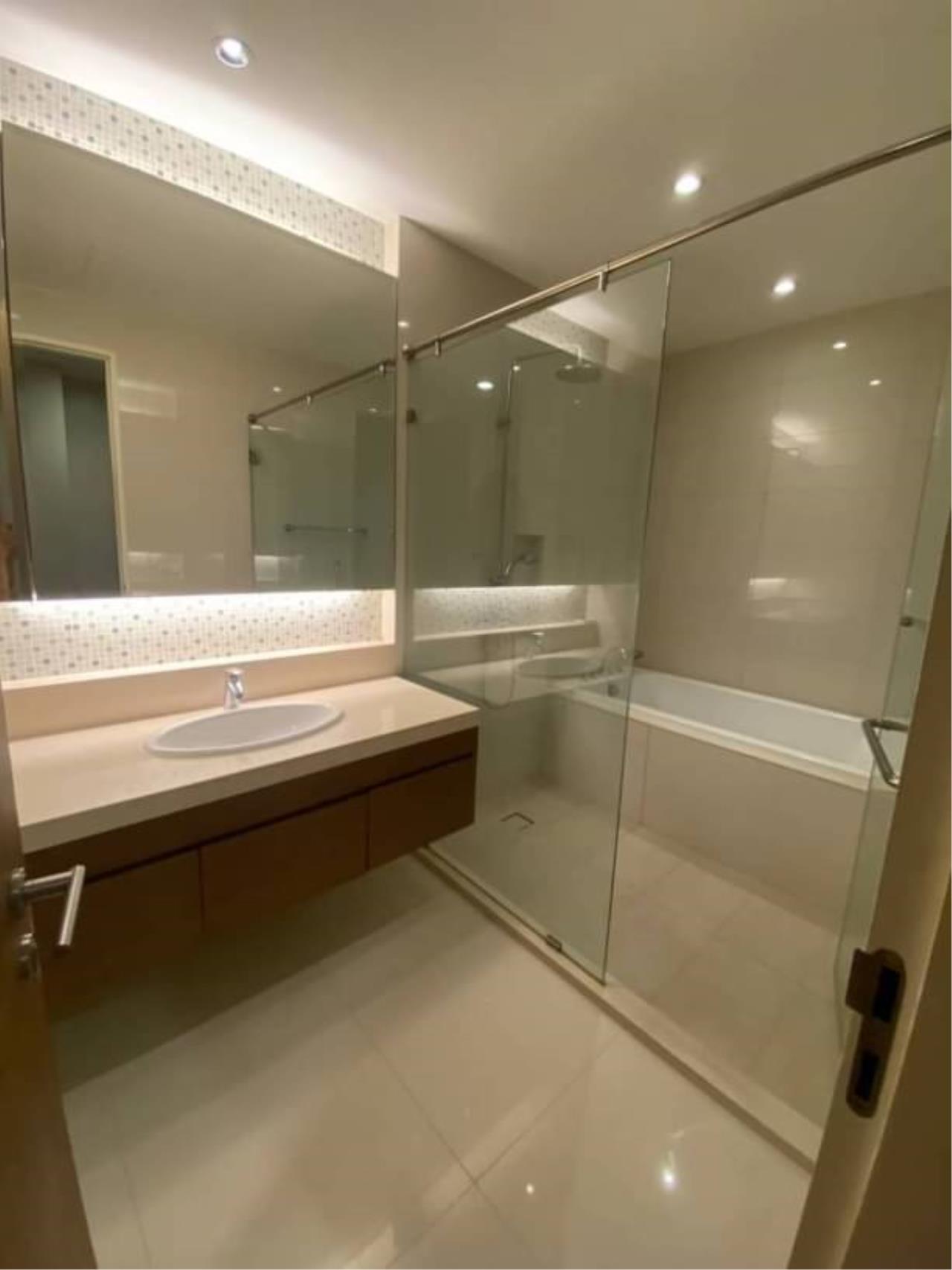 3 Bedrooms 3 Bathrooms Size 179sqm. Bright Sukhumvit 24 for Rent 100,000 THB