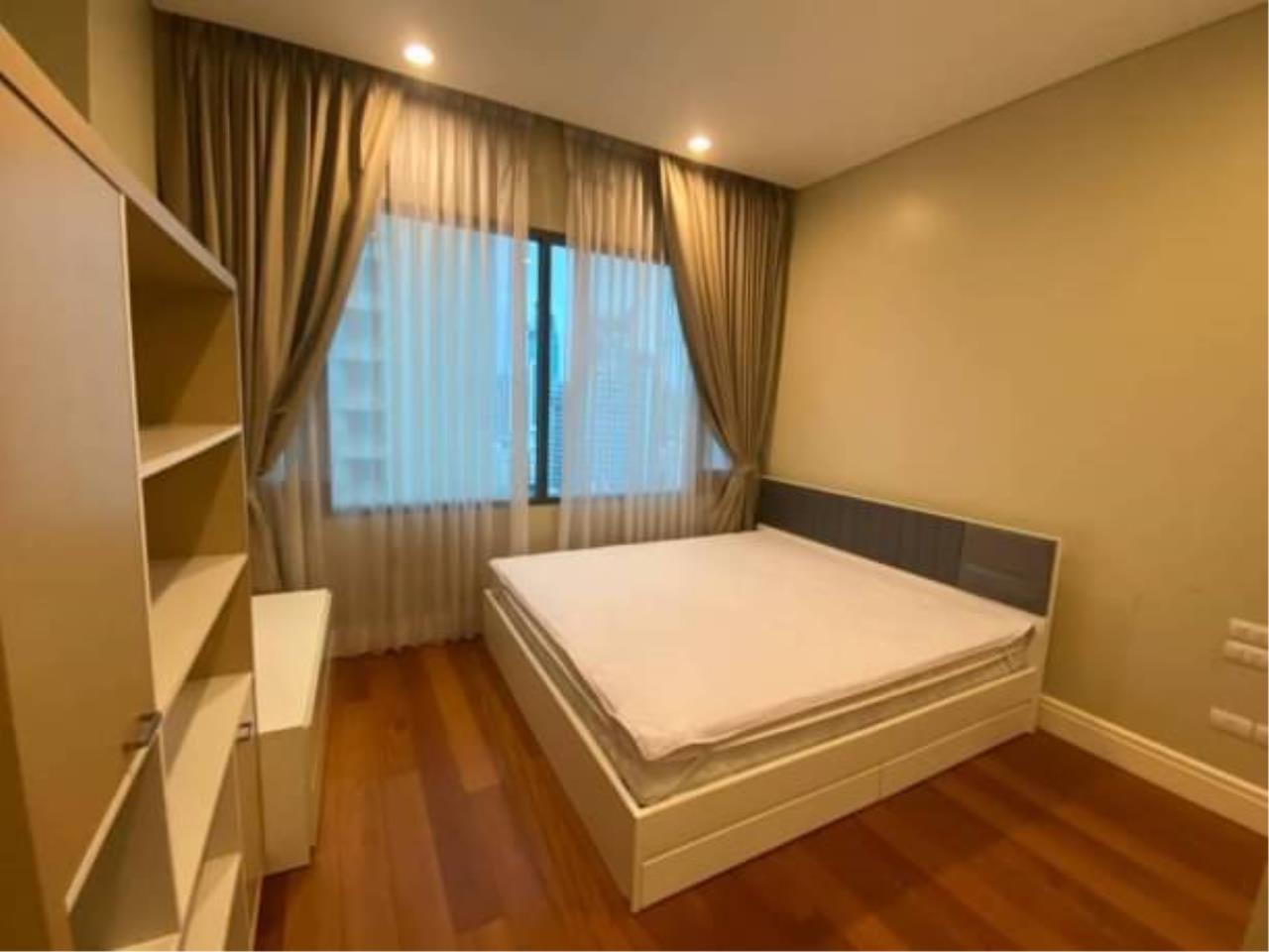 3 Bedrooms 3 Bathrooms Size 179sqm. Bright Sukhumvit 24 for Rent 100,000 THB