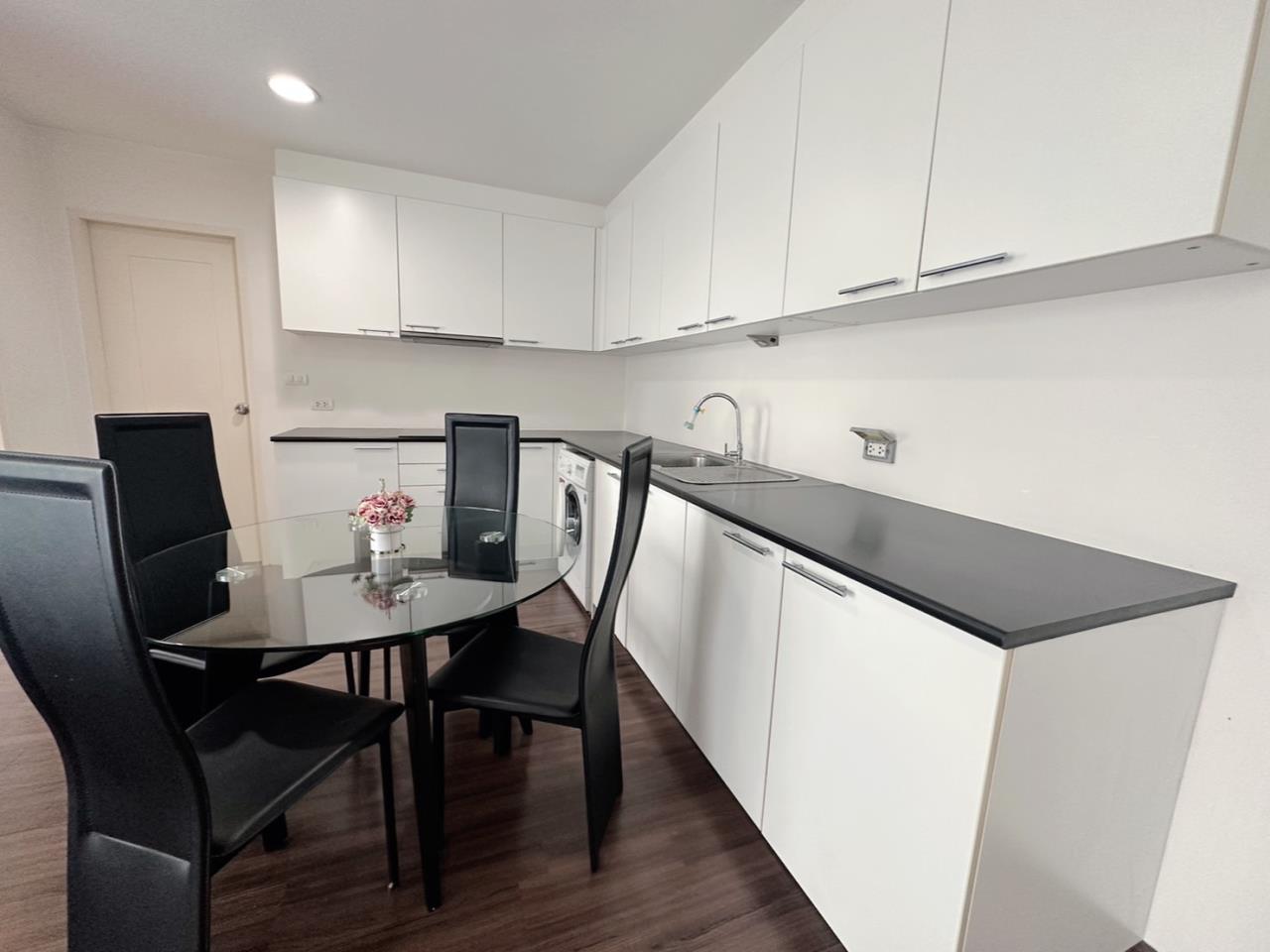 2 bedrooms 2 bathrooms at d65 condominium for rent