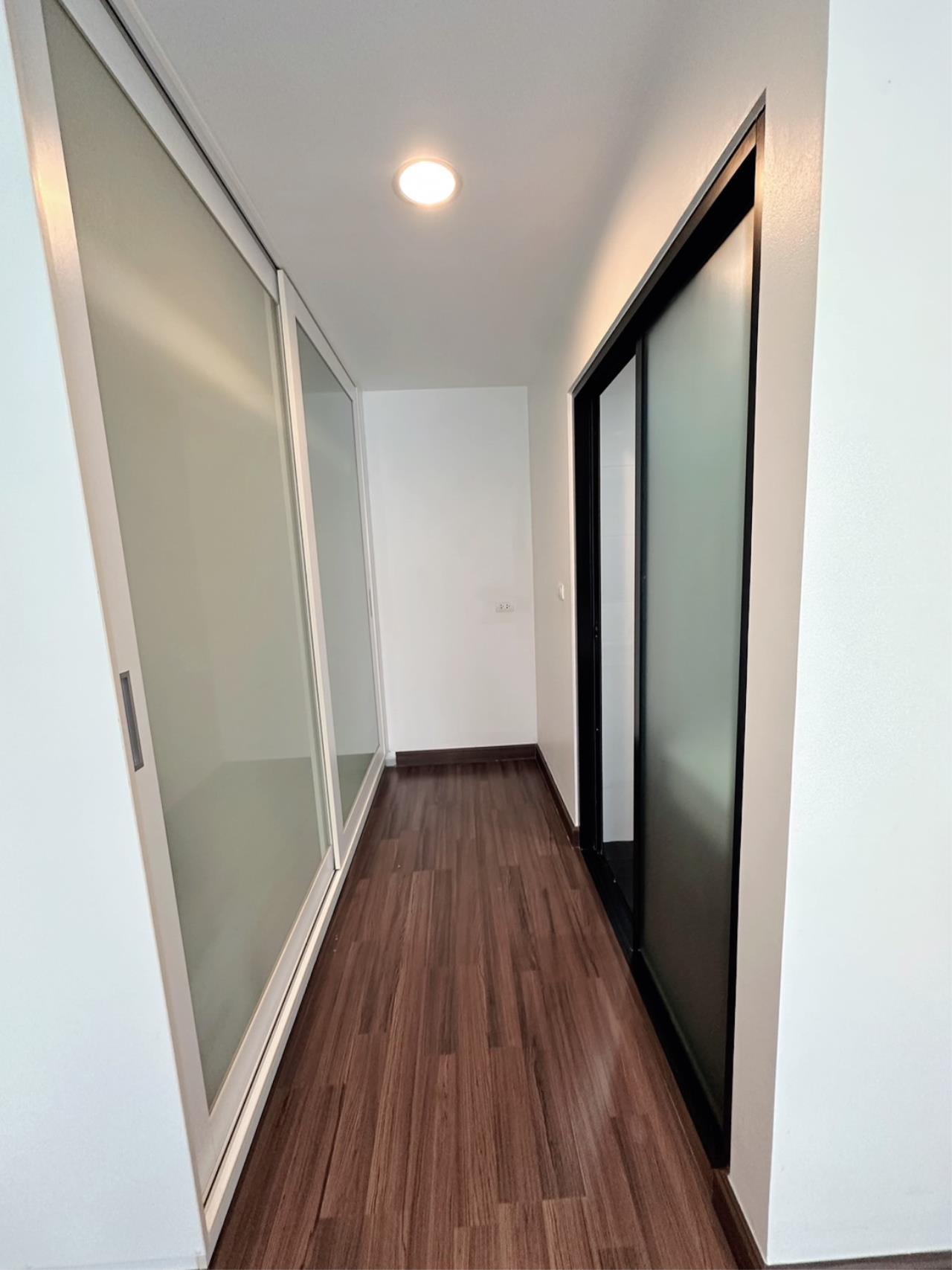 2 bedrooms 2 bathrooms at d65 condominium for rent