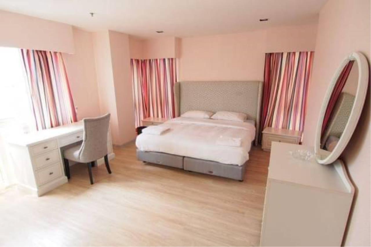 3 bedrooms 4 bathrooms at kiarti thanee city mansion for sale