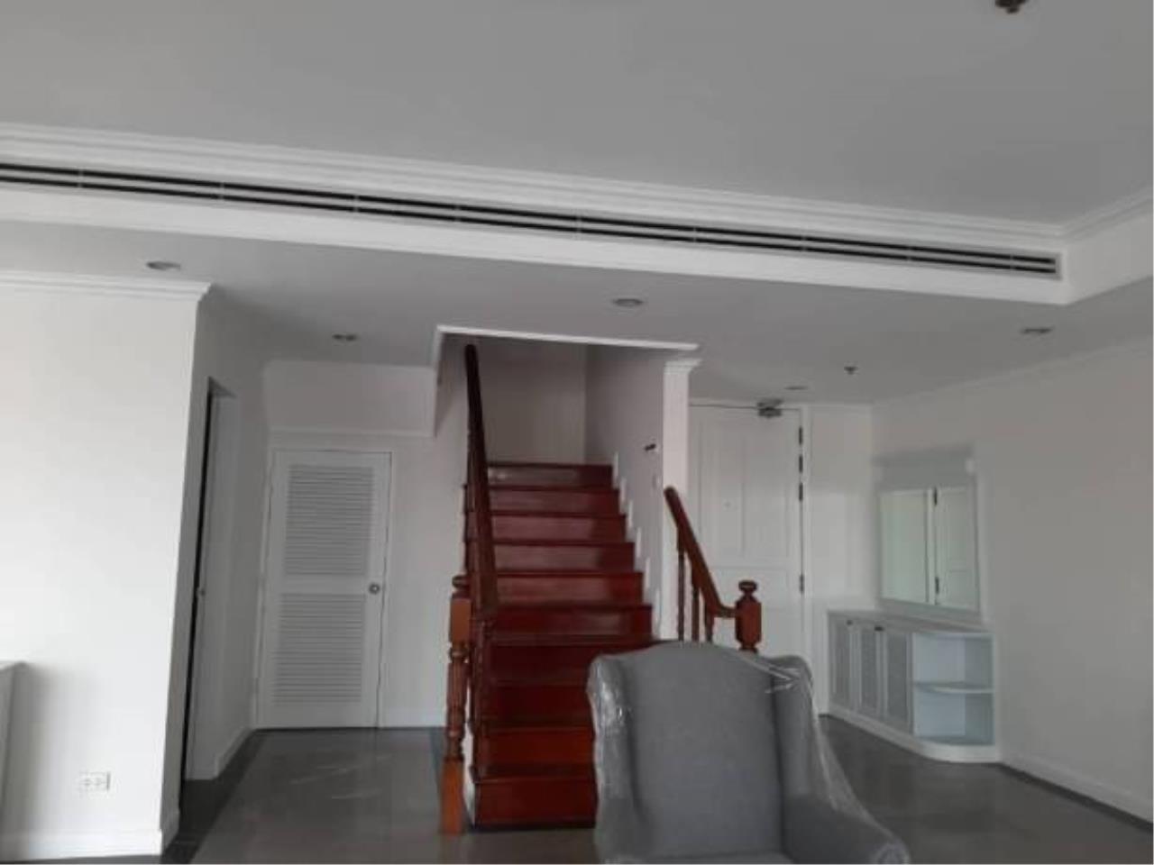 3 Bedrooms 6 Bathrooms Size 371sqm. Le Raffine 24 for Sale 50 MB