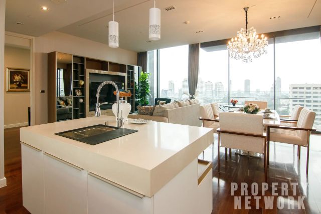 2 Bedrooms 2 Bathrooms Size 127sqm. Marque Sukhumvit for Rent 150,000 THB