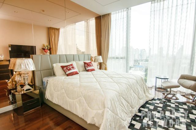 2 Bedrooms 2 Bathrooms Size 127sqm. Marque Sukhumvit for Rent 150,000 THB