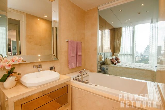 2 Bedrooms 2 Bathrooms Size 127sqm. Marque Sukhumvit for Rent 150,000 THB
