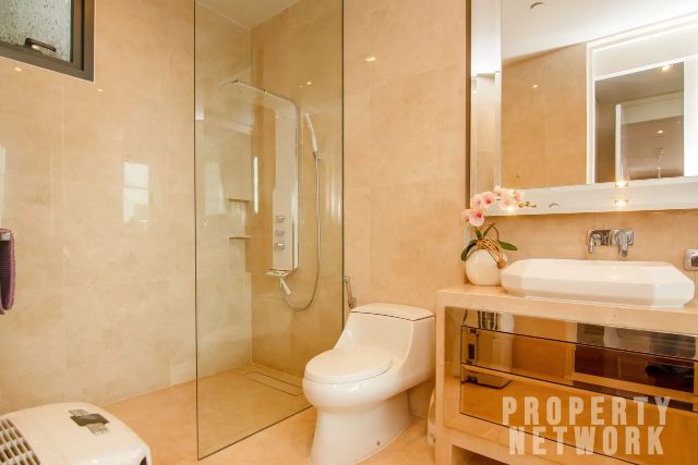 2 Bedrooms 2 Bathrooms Size 127sqm. Marque Sukhumvit for Rent 150,000 THB