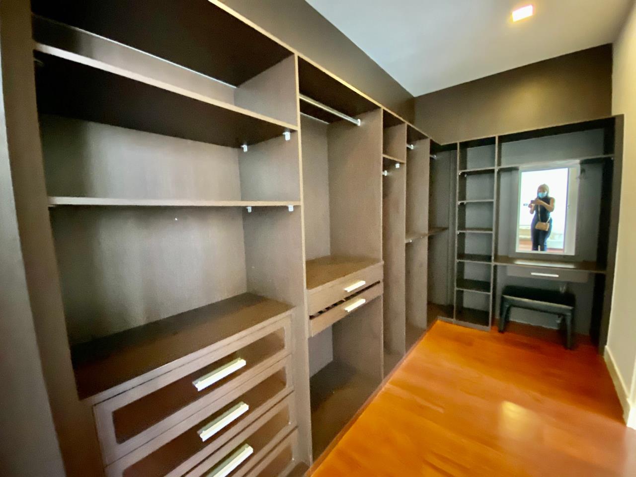 2 bedrooms 3 bathrooms at prime mansion for rent